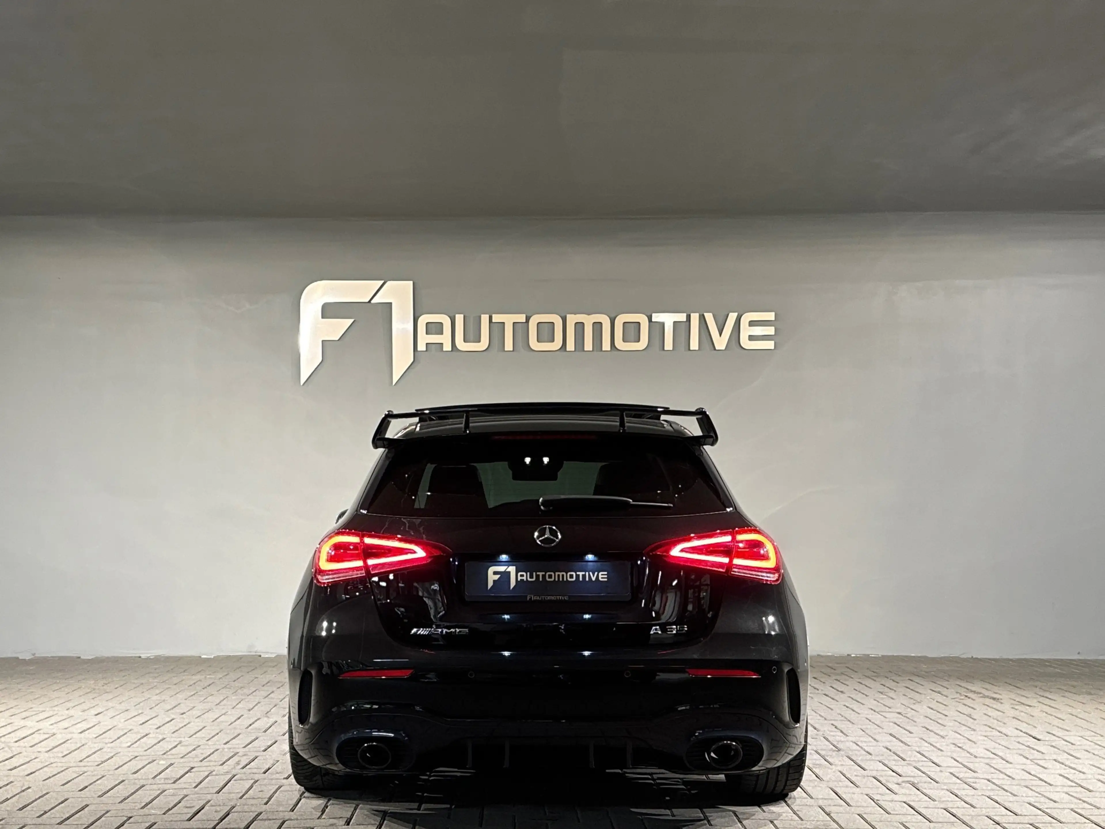 Mercedes-Benz A 35 AMG 4MATIC Pano|Aero|Sfeer|Night — photo 11