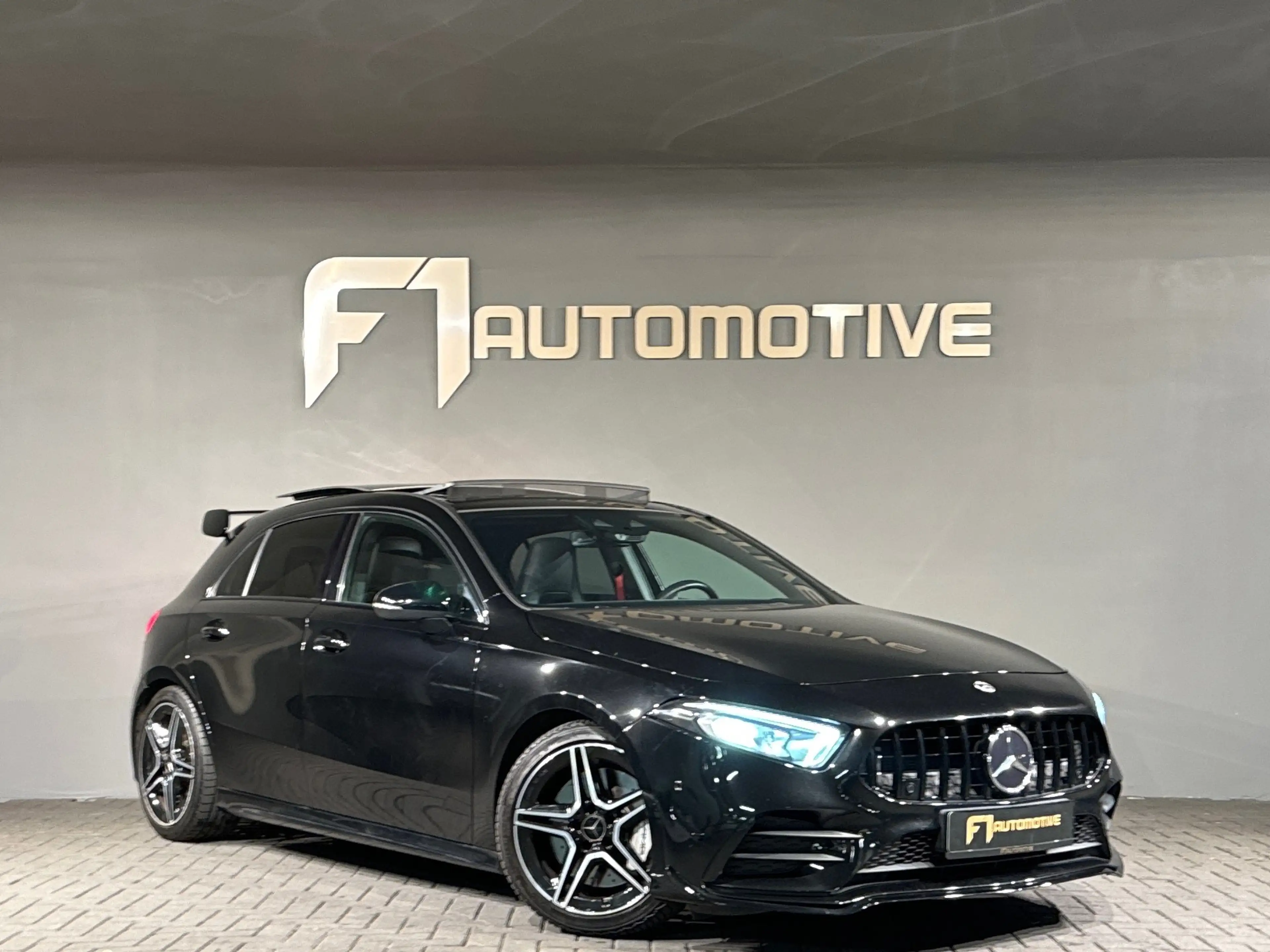 Mercedes-Benz A 35 AMG 4MATIC Pano|Aero|Sfeer|Night — photo 7