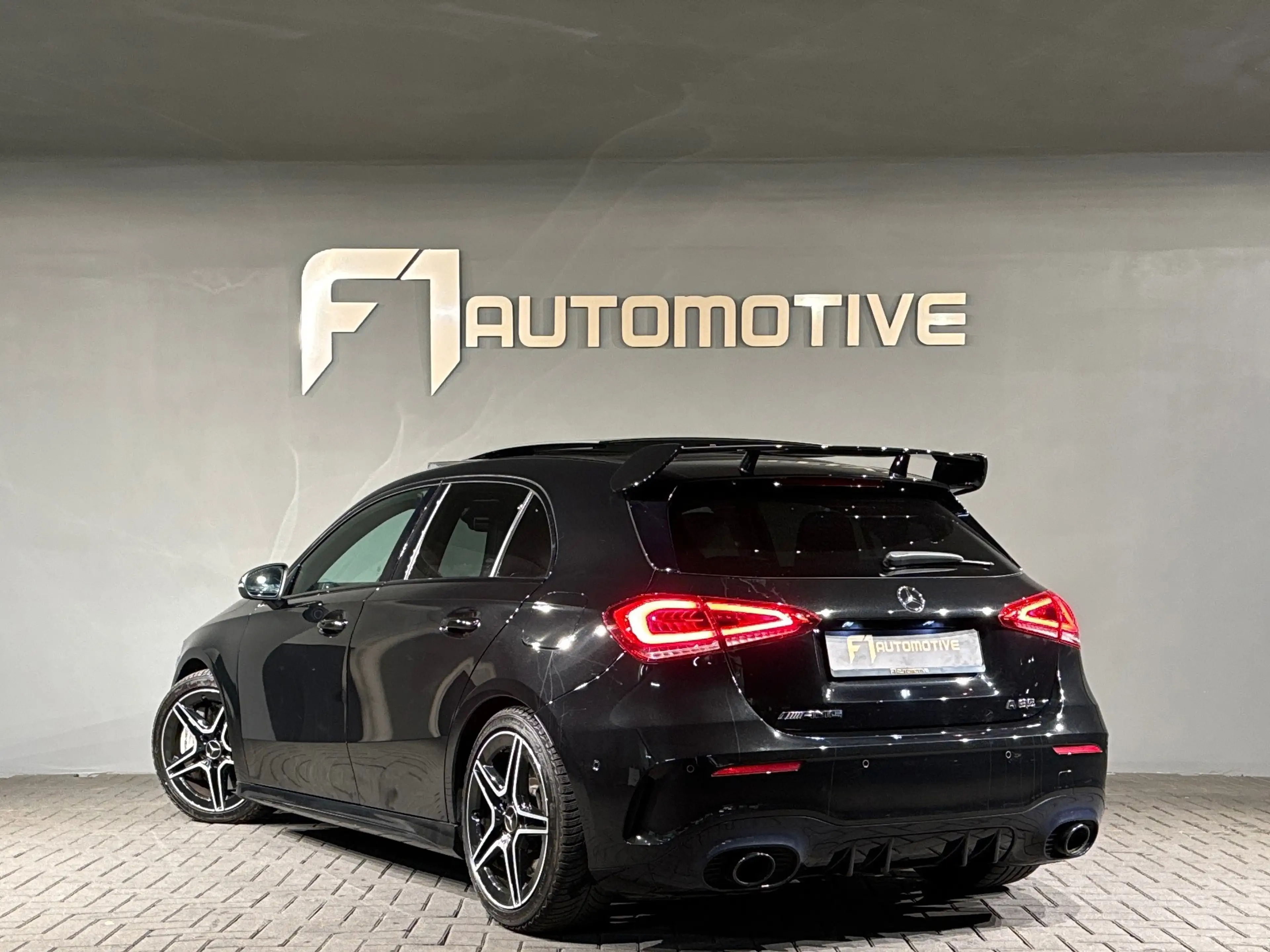 Mercedes-Benz A 35 AMG 4MATIC Pano|Aero|Sfeer|Night — photo 8