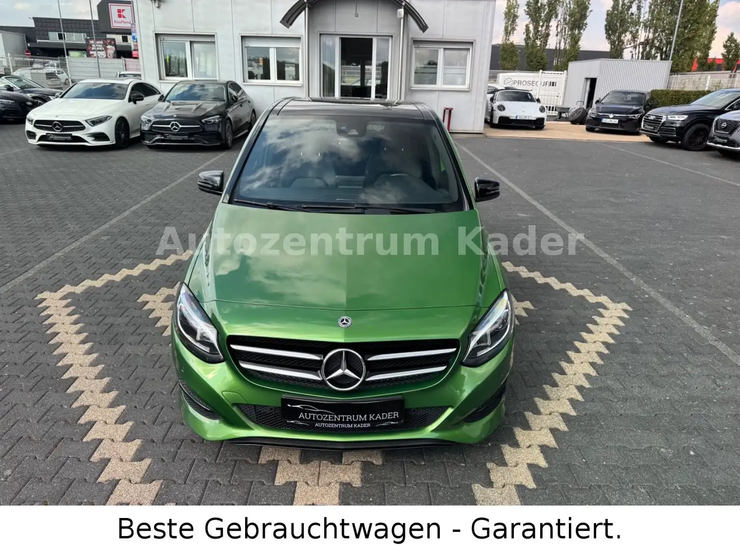 Mercedes-Benz B 200 d*Pano*AHK*LED*Xenon*R-Kam*Navi*T-Leder* Grün - 2