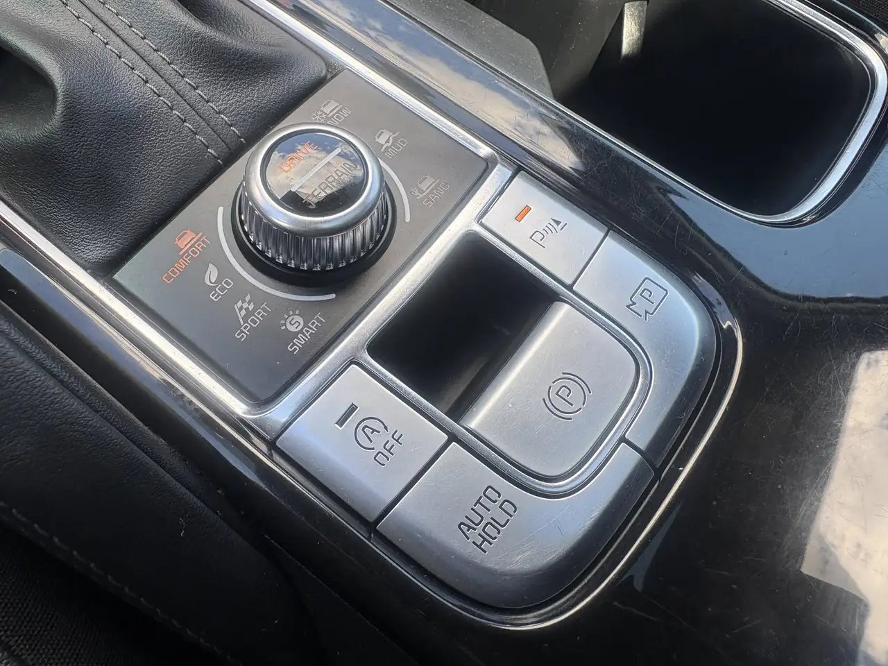 Kia Telluride photo Kia Telluride