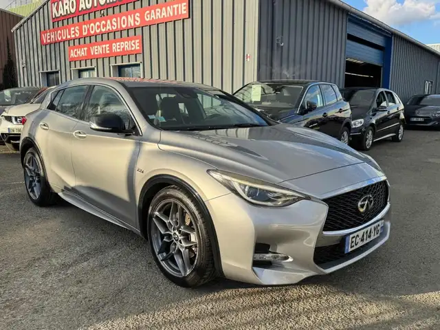 Infiniti Q30 Q30S 2.2D 170 SPORT BOITE AUTO