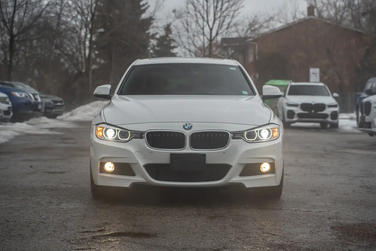 BMW 3 Series снимка BMW 3 Series