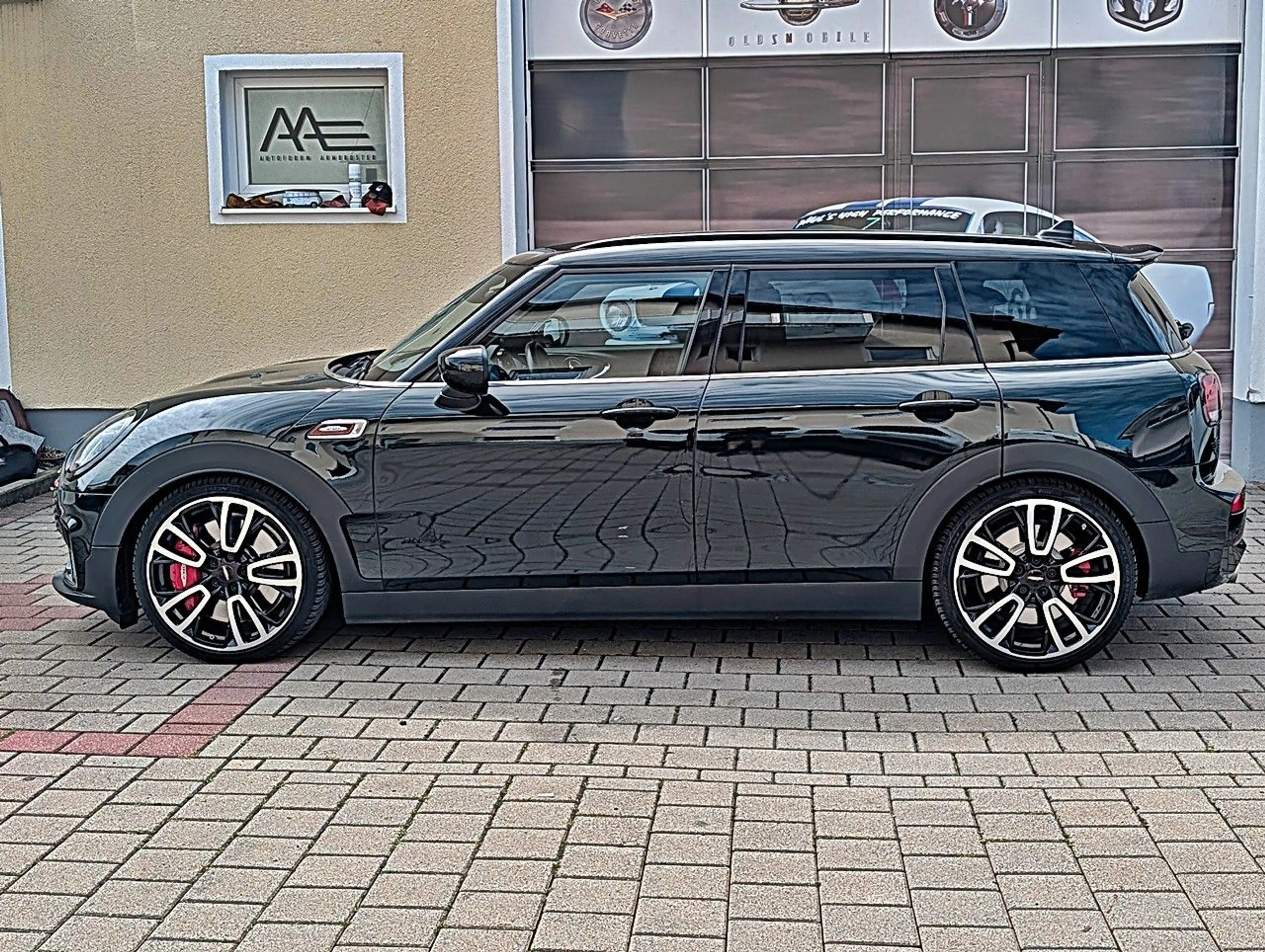 MINI John Cooper Works Clubman Clubman JohnCooperWorksAll4*NAVI/LED/CARPLAY/PDC — photo 3