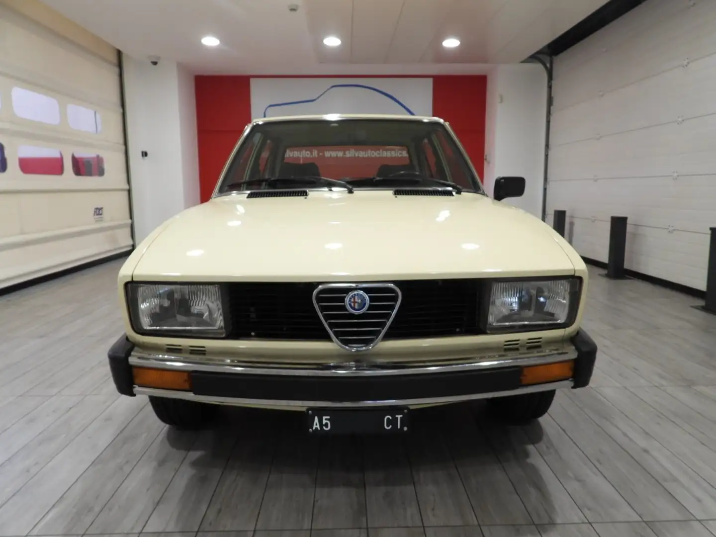 Alfa Romeo Alfetta 2.0 L- RESTAURO MANIACALE–SUPERCONDIZIONI(1981) Beige - 2