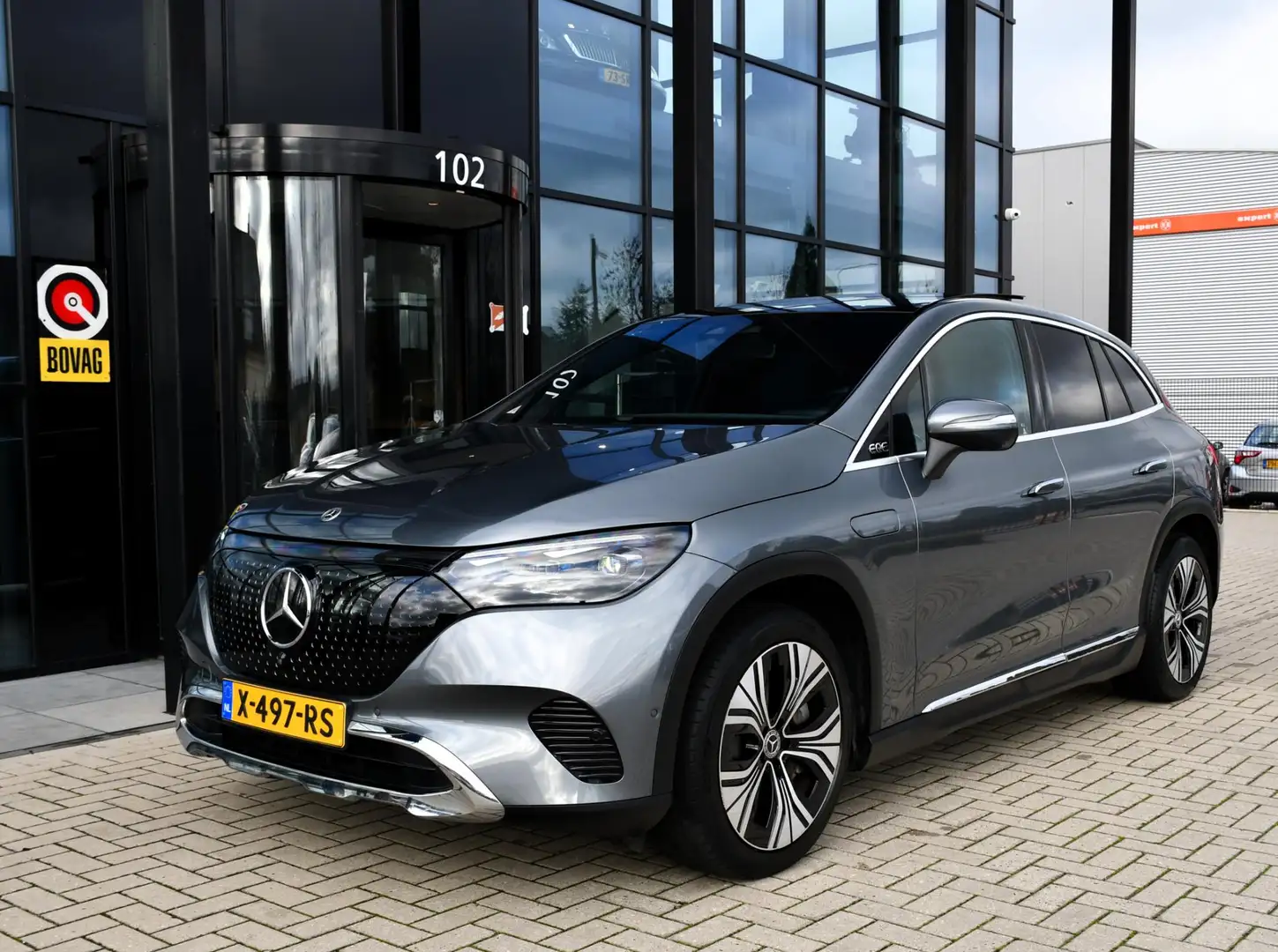 Mercedes-Benz EQE SUV 350+ Luxury Line 91 kWh Distronic, Panoramadak, Tr Gris - 1