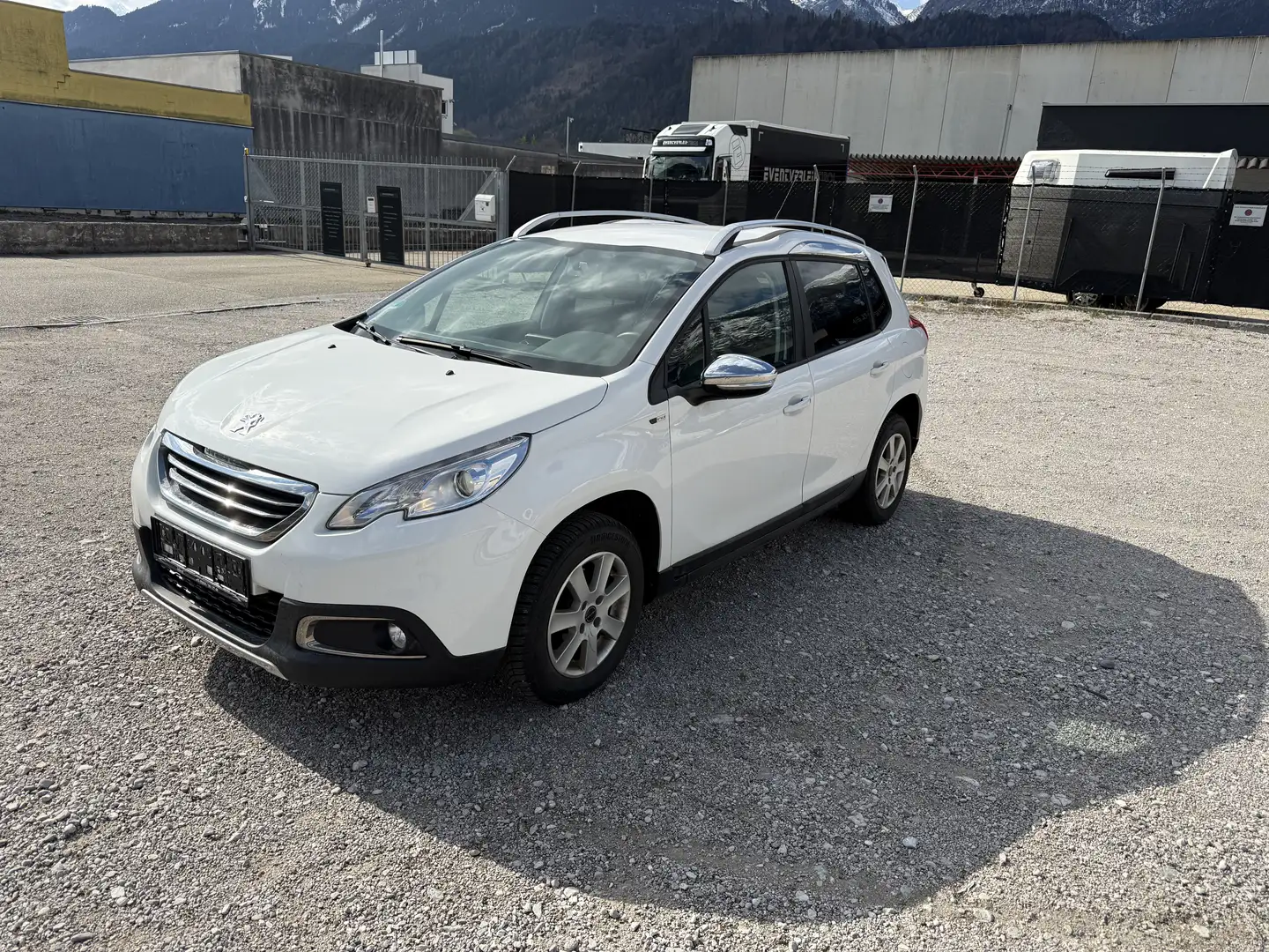 Peugeot 2008 1,2 PureTech Style - 1