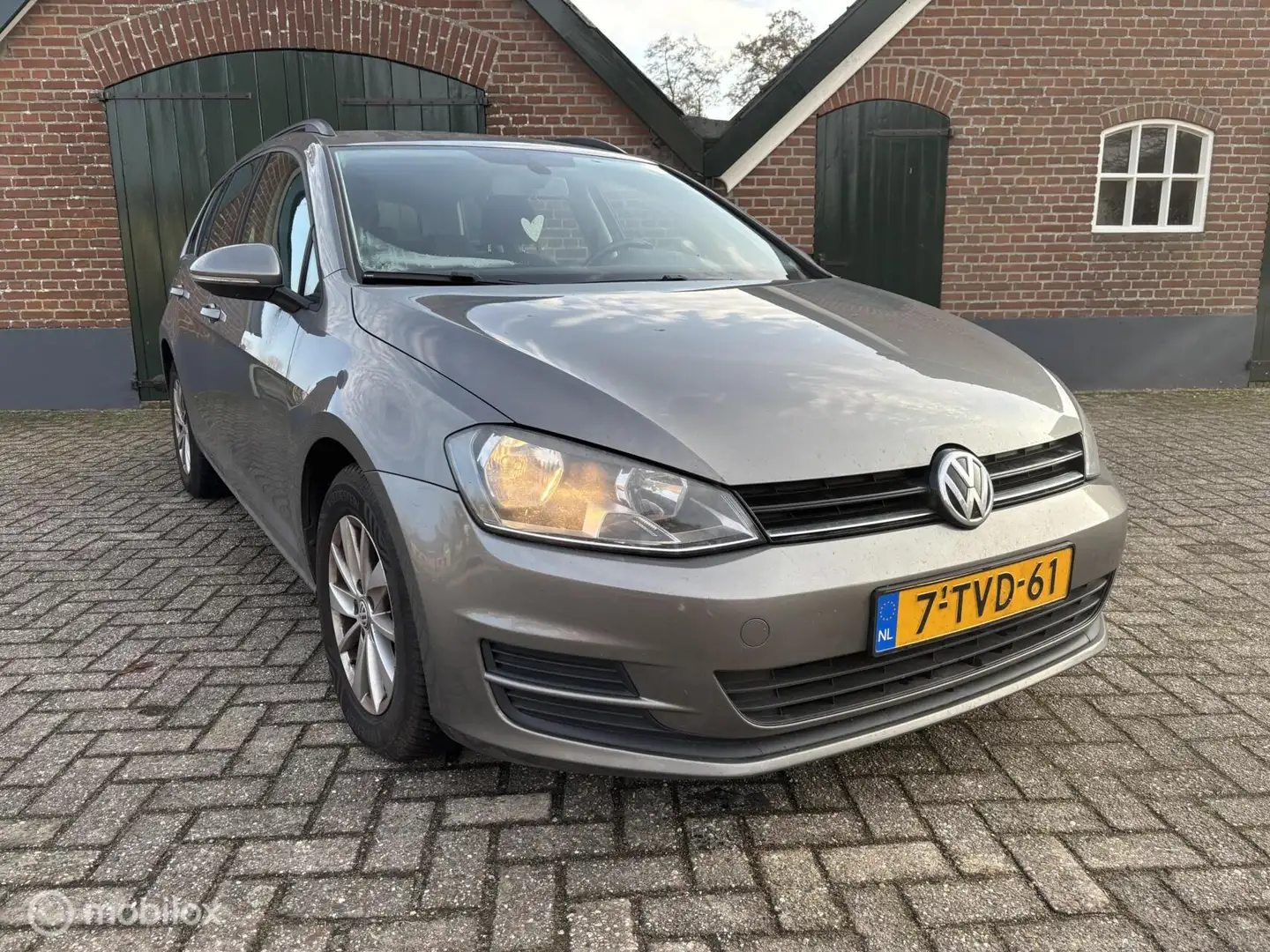 Volkswagen Golf Variant 1.2 TSI Comfortline ZEER MOOIE AUTO Grau - 2