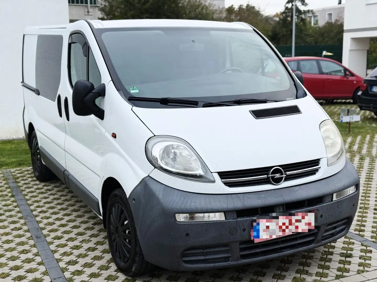 Opel Vivaro 1.9CDTI 120.000Km HundeTransporter+Rampe Weiß - 2