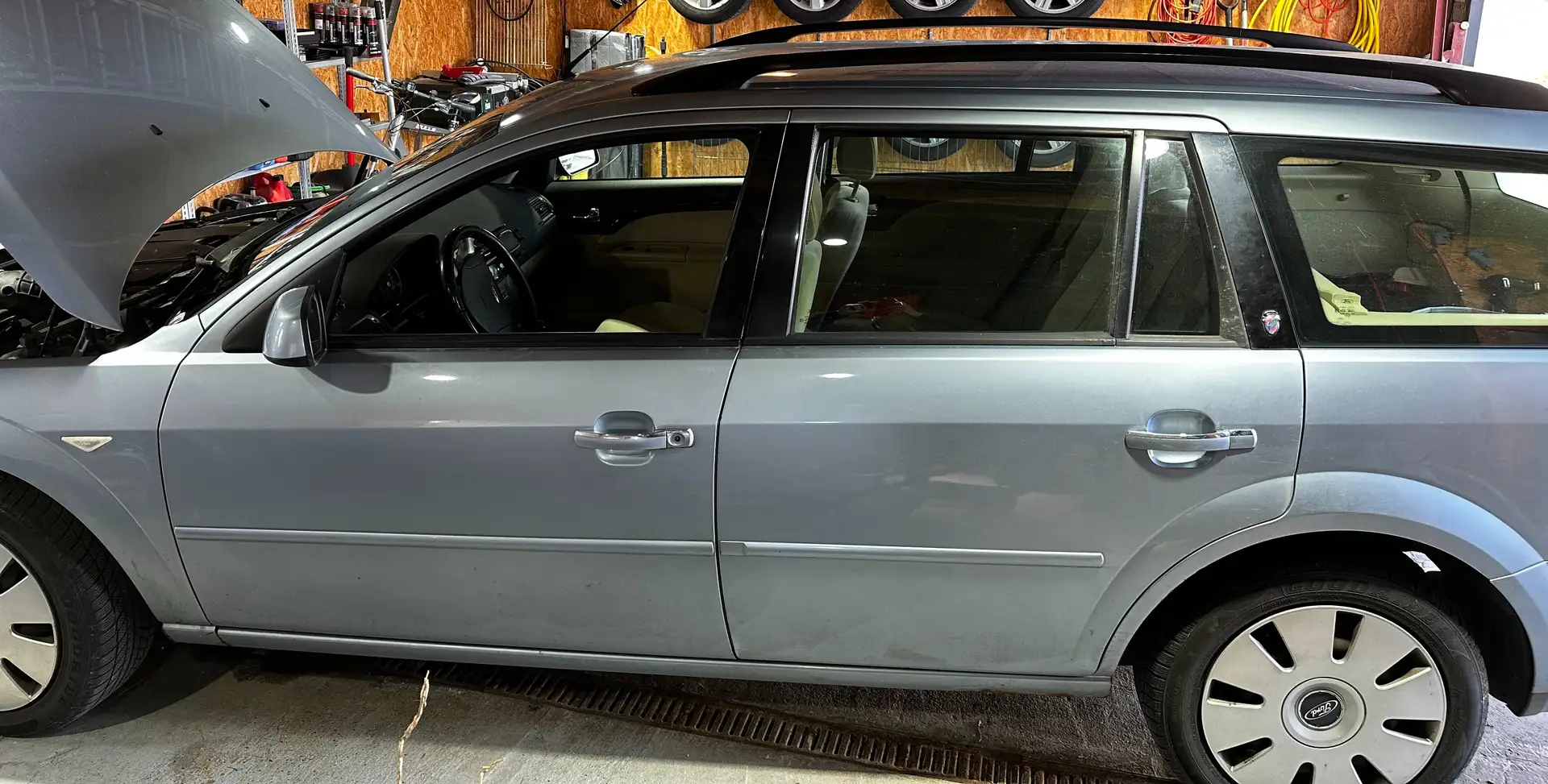 Ford Mondeo Mondeo Turnier 1.8 Turnier Ghia - 2