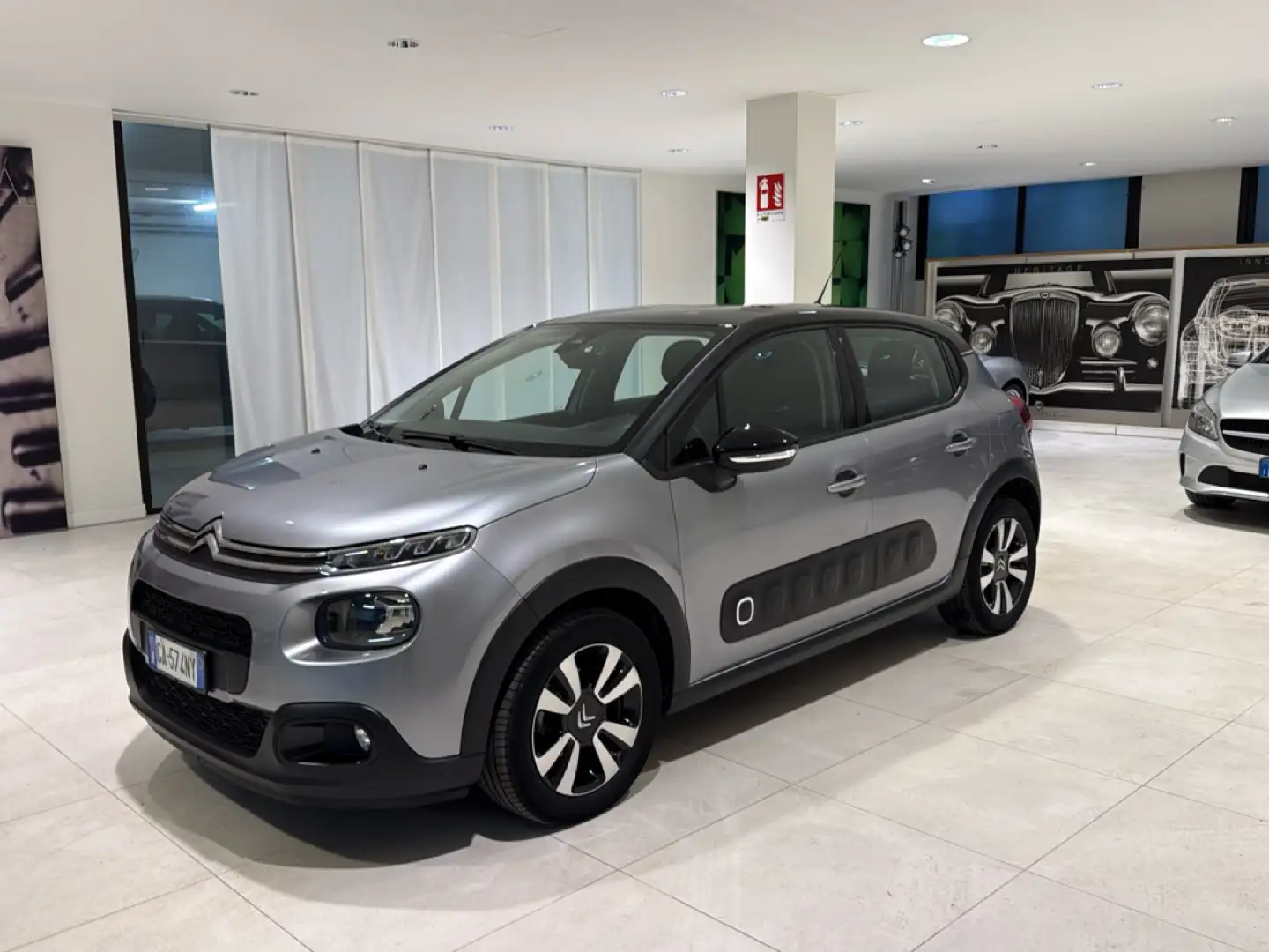 Citroen C3 BlueHDi 100cv S&S Shine Cruise Diurne LED Camera Gris - 1