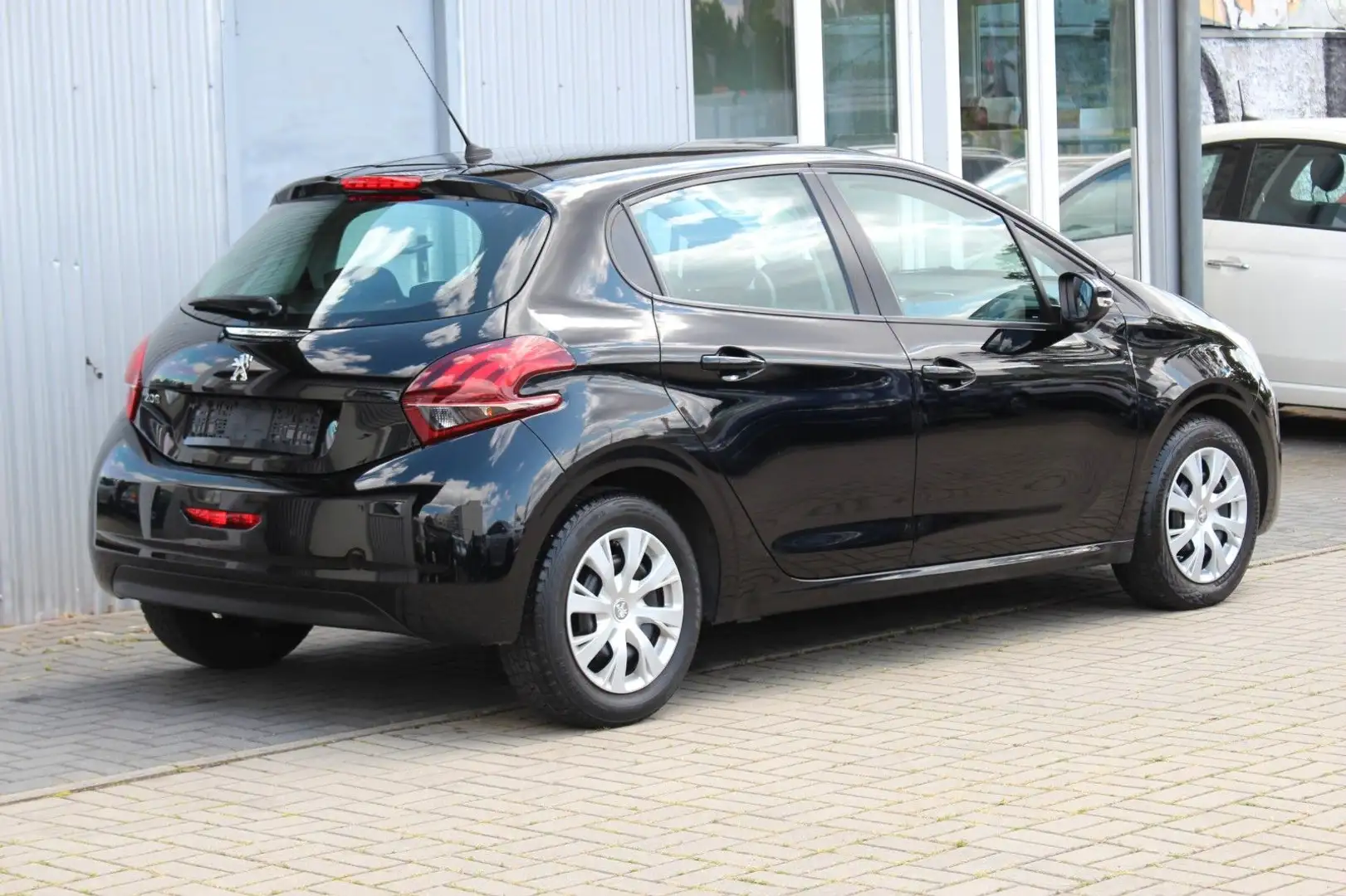 Peugeot 208 Active+Klima+Tempomat+Sitzheizung+AppCarplay Noir - 2
