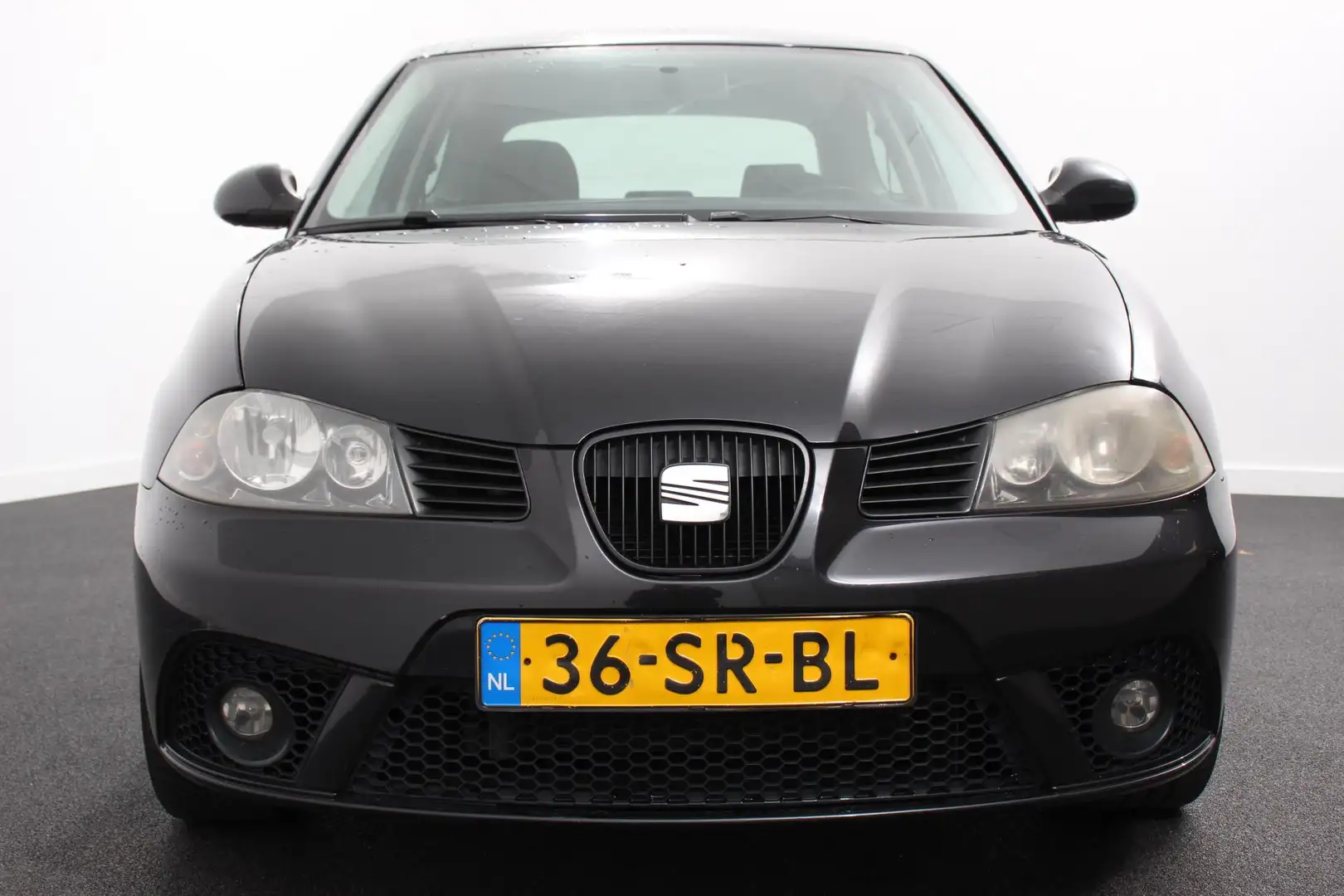 SEAT Ibiza 1.4-16V Sensation | Handel Export, Lees opmerkinge Zwart - 2