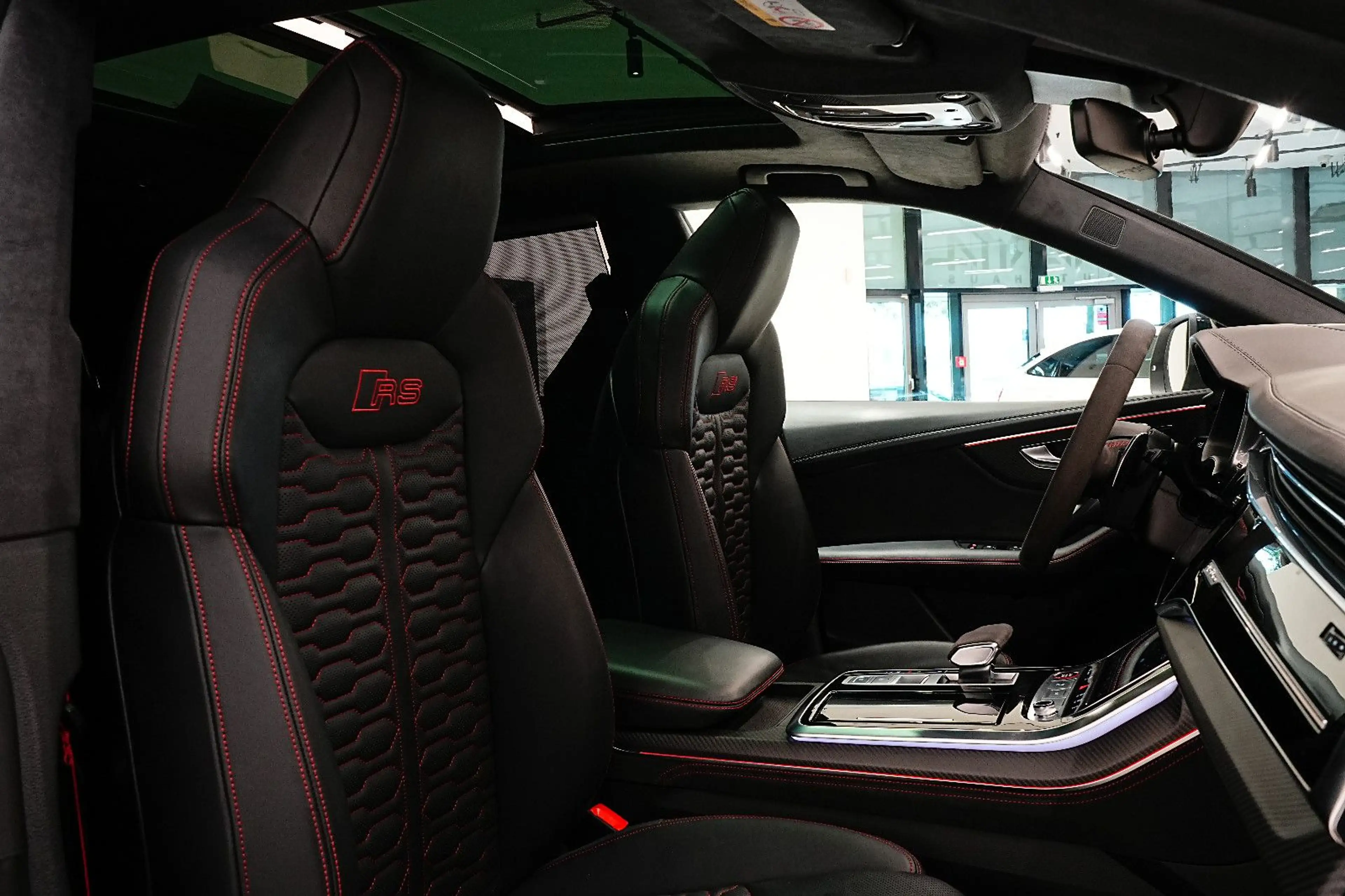 Audi RS Q8 4.0|HUD|KERAMIK|CARBON|SOFT|LUFT|3D|MASSAG| — photo 5