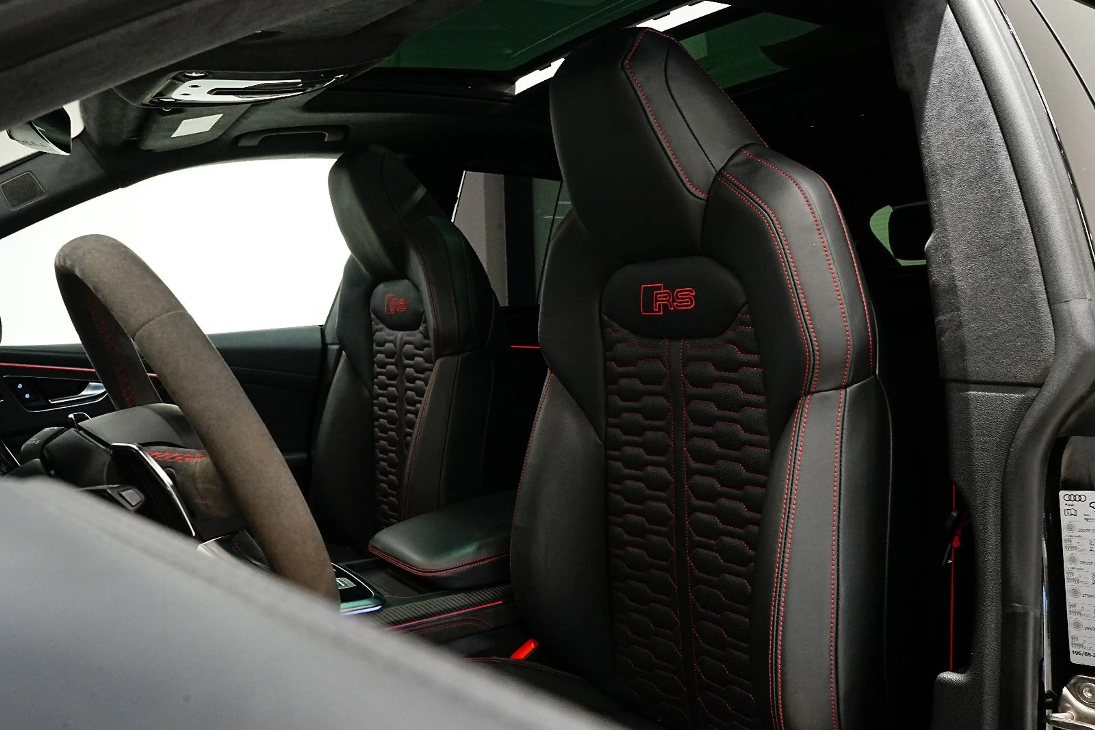 Audi RS Q8 4.0|HUD|KERAMIK|CARBON|SOFT|LUFT|3D|MASSAG| — photo 11