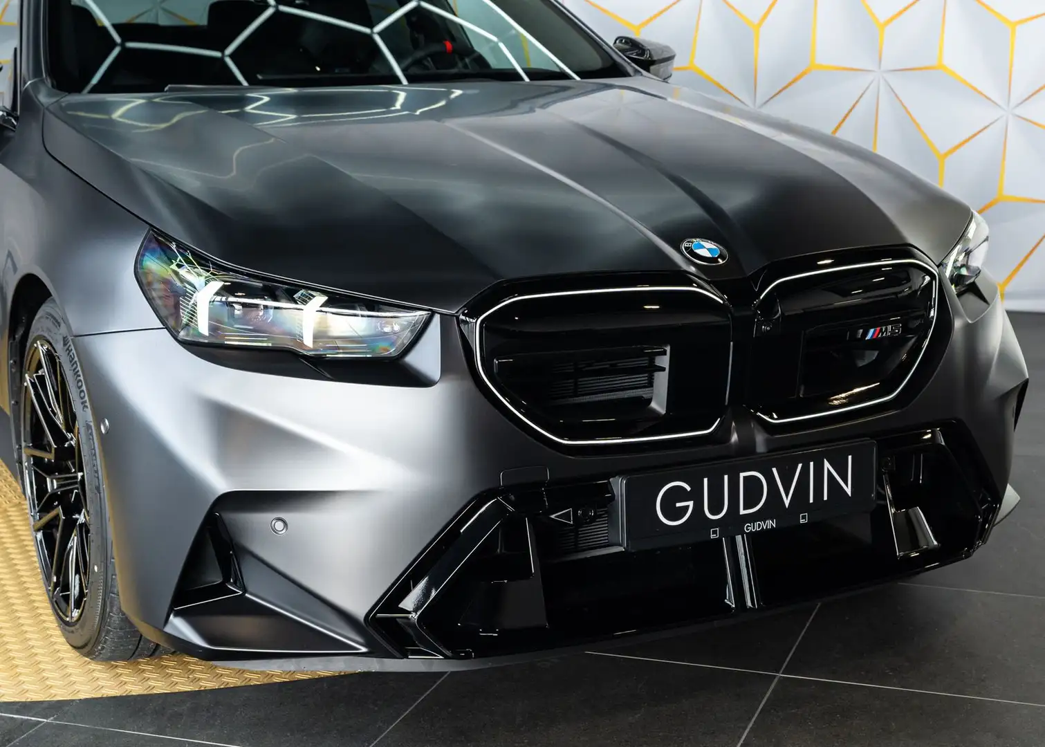 BMW M5 Carbon/Bowers/Prod.2025 Noir - 2