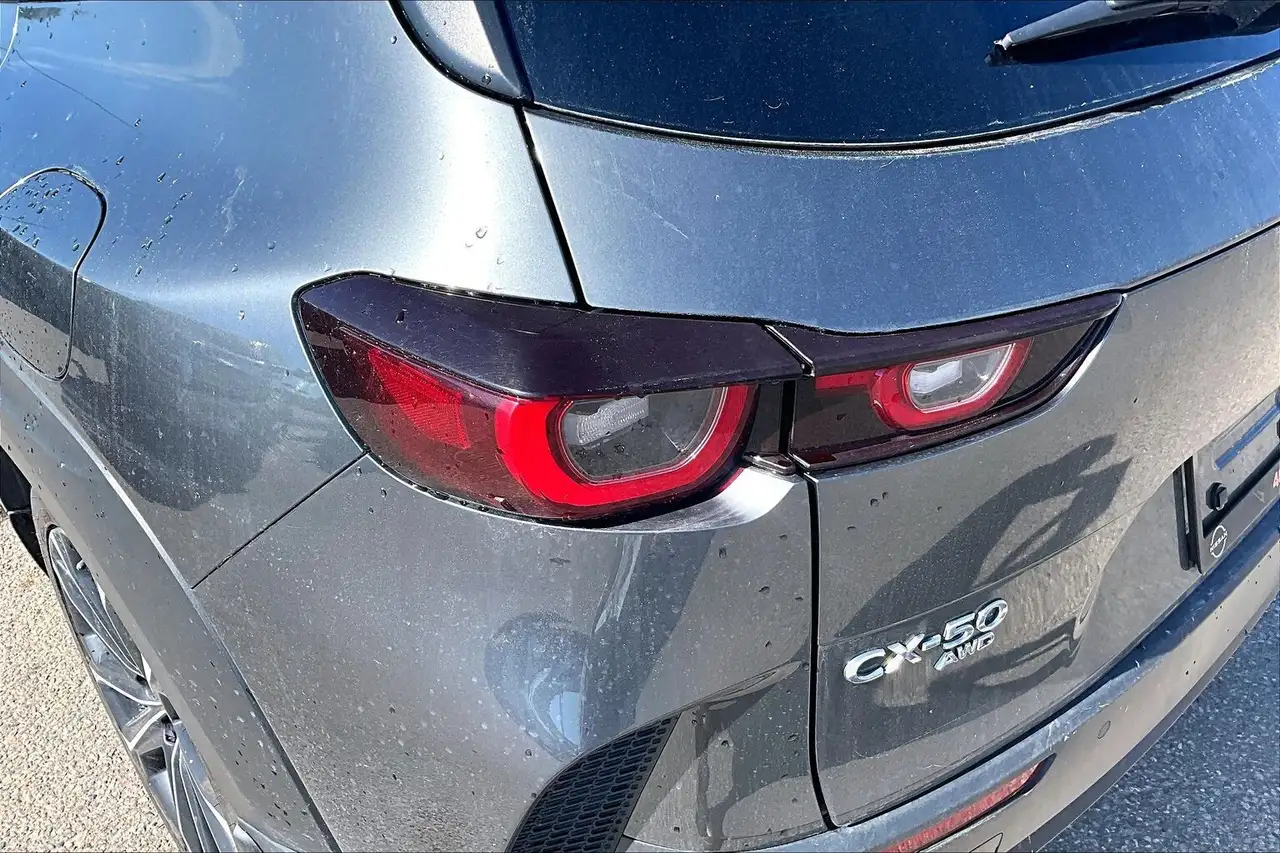 Mazda CX-50 снимка Mazda CX-50