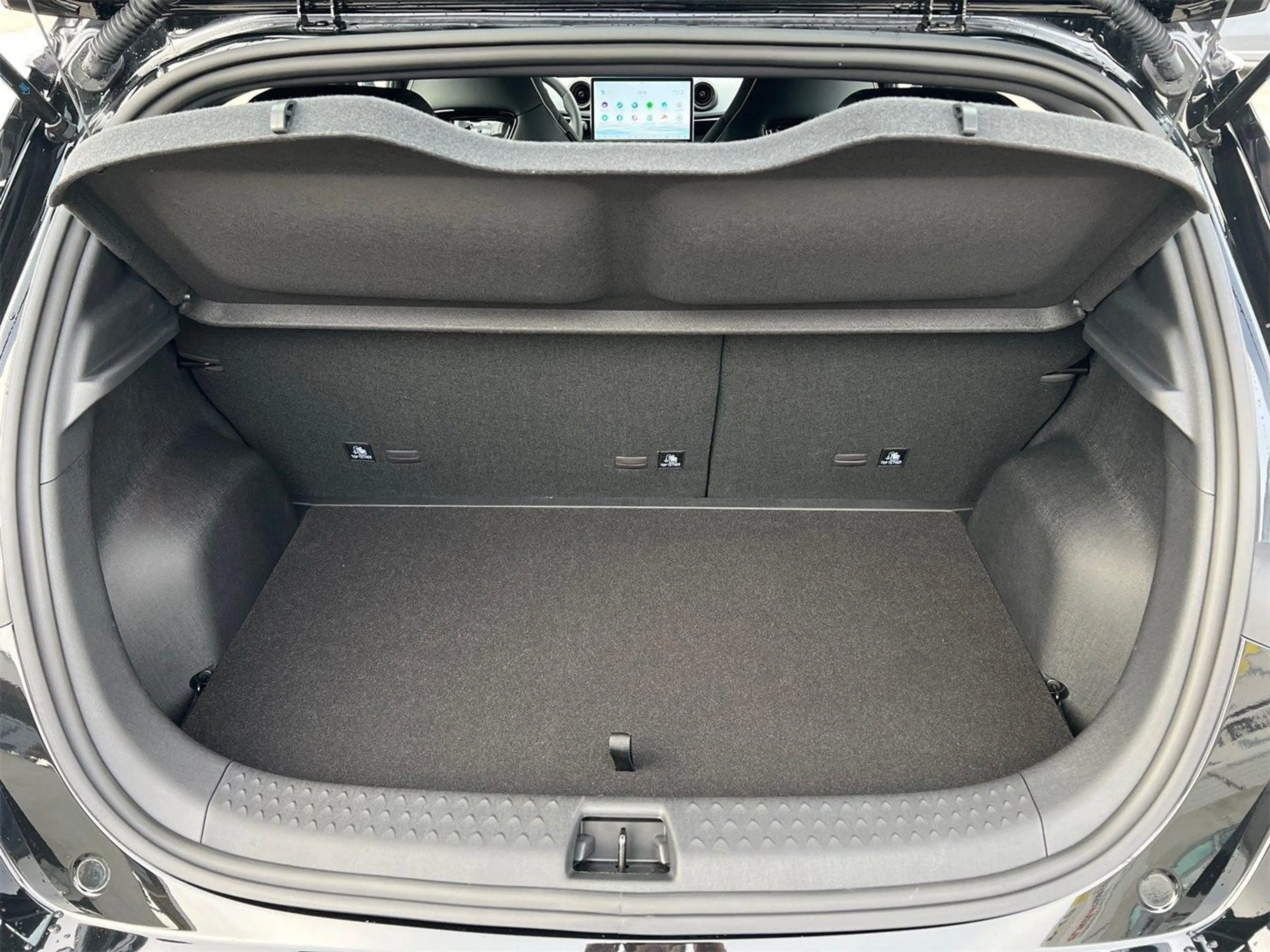 BYD Dolphin 60,4 kWh Comfort Österreich paket — photo 12