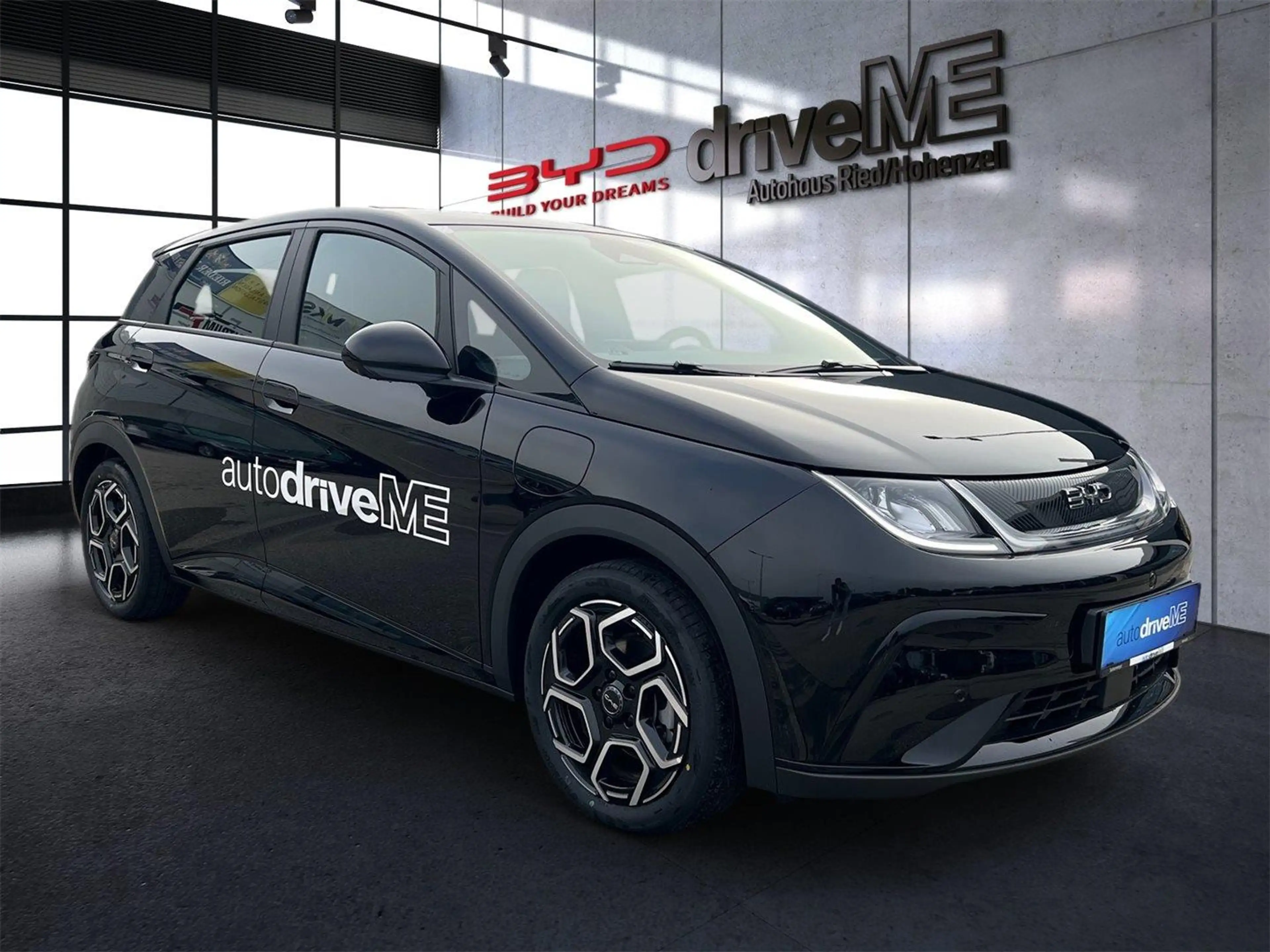 BYD Dolphin 60,4 kWh Comfort Österreich paket — photo 15