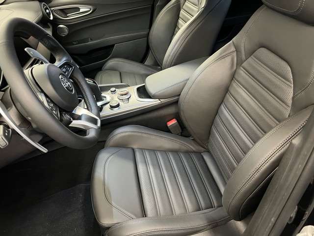 Alfa Romeo Giulia Veloce 2.2D Q4 AT8|Assistenzp.2|Navi|Harm