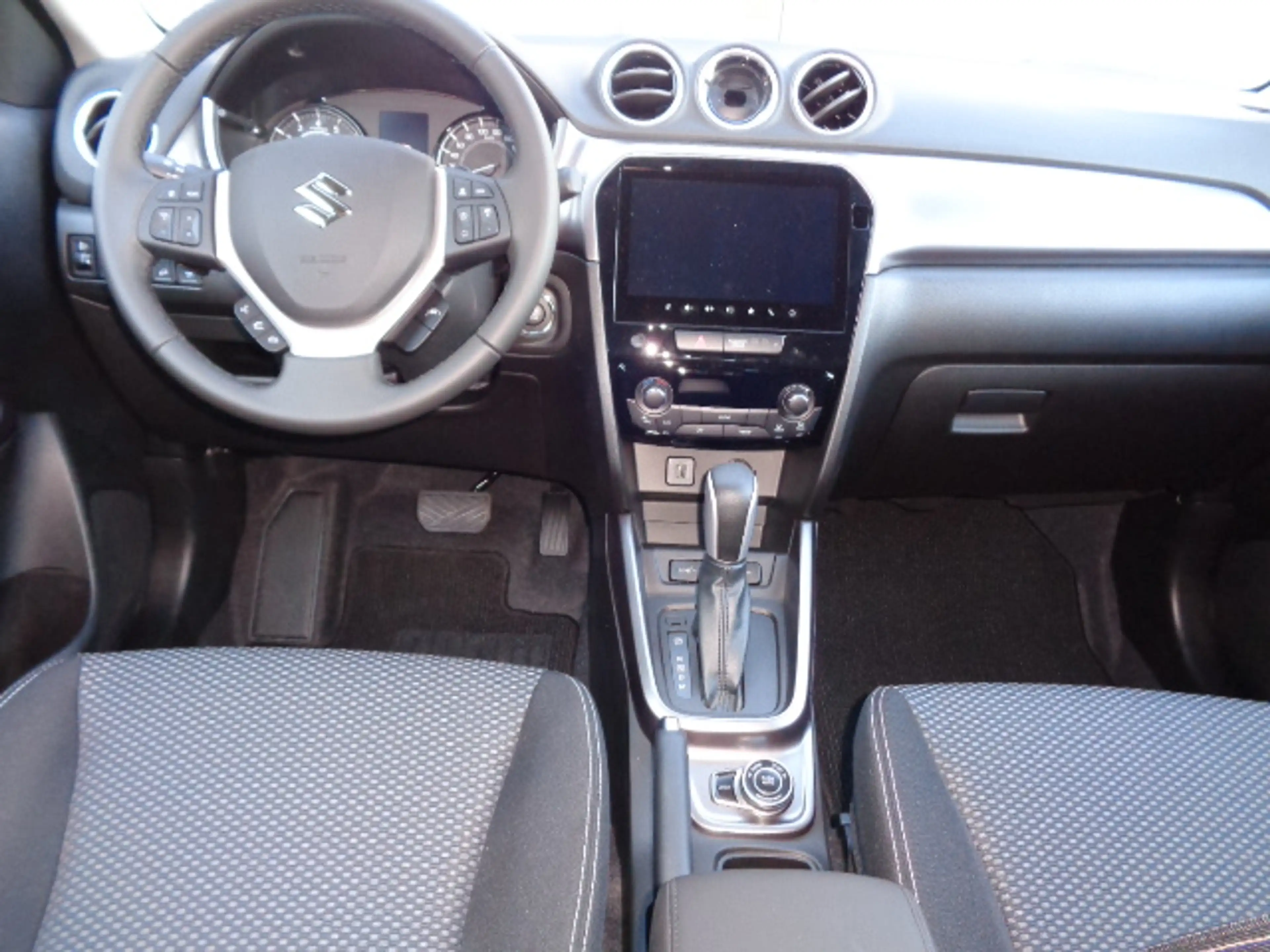 Suzuki Vitara 1.4 Mild-Hybrid ALLGRIP Comfort — photo 10