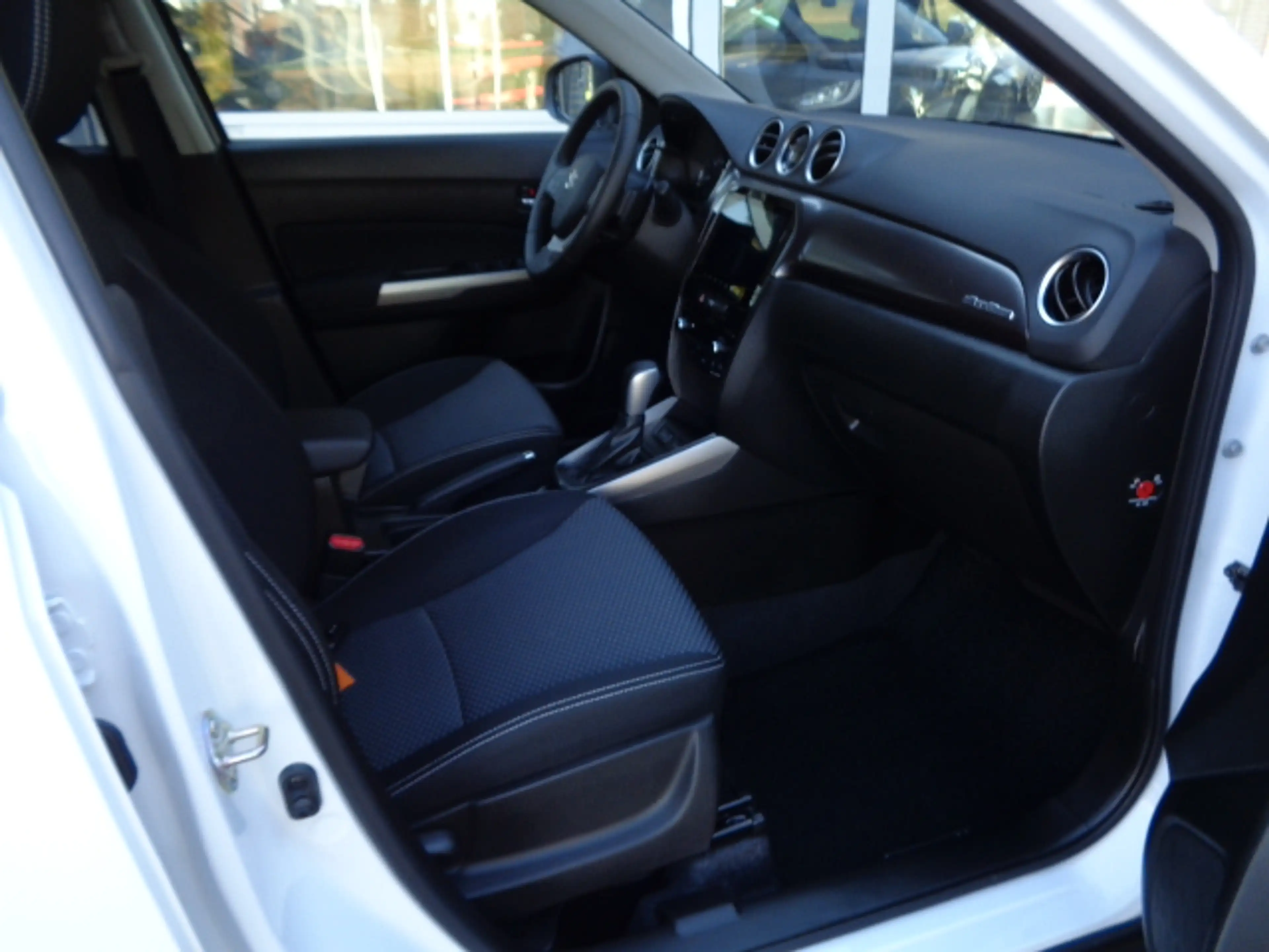 Suzuki Vitara 1.4 Mild-Hybrid ALLGRIP Comfort — photo 7