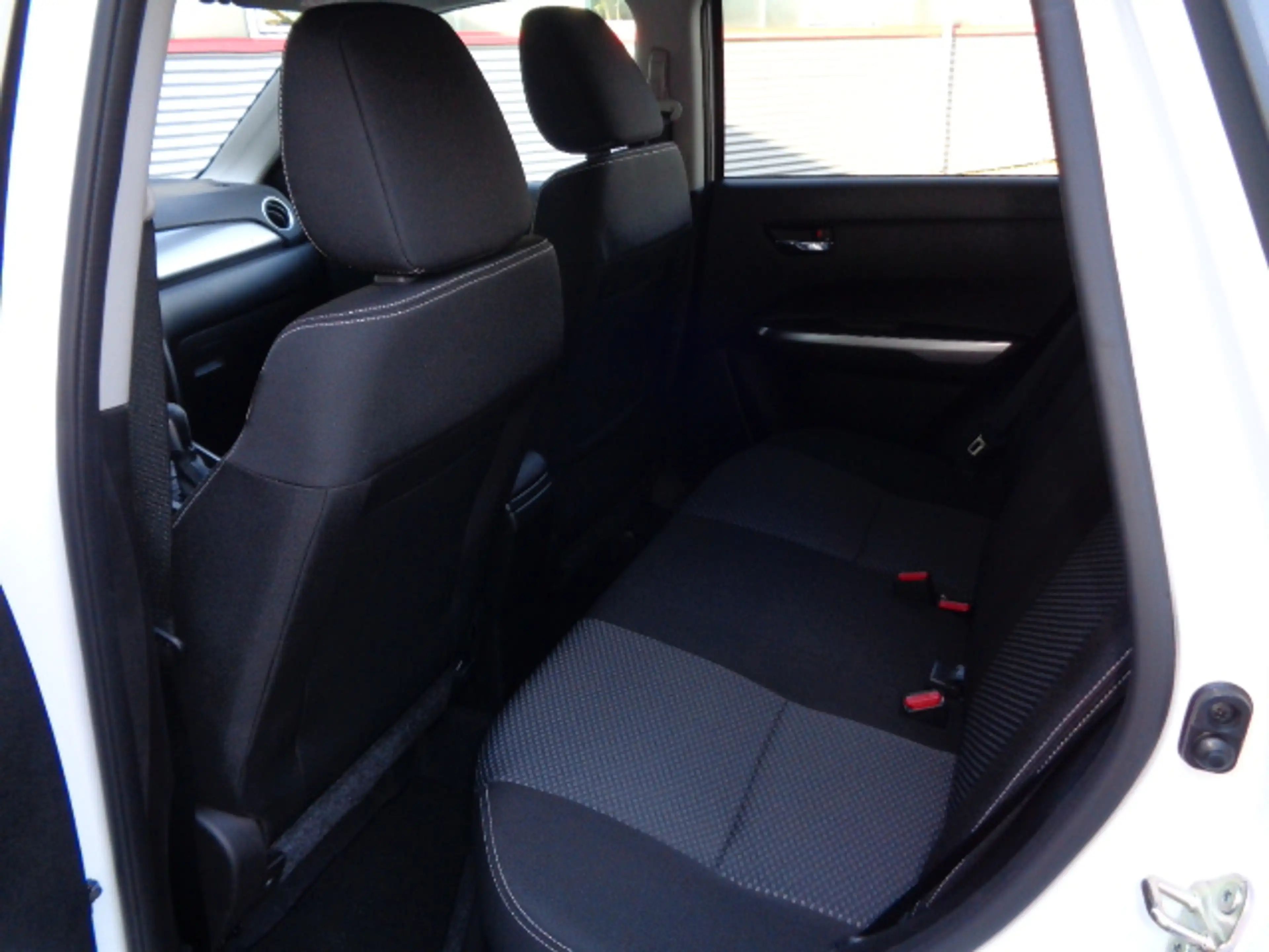 Suzuki Vitara 1.4 Mild-Hybrid ALLGRIP Comfort — photo 9