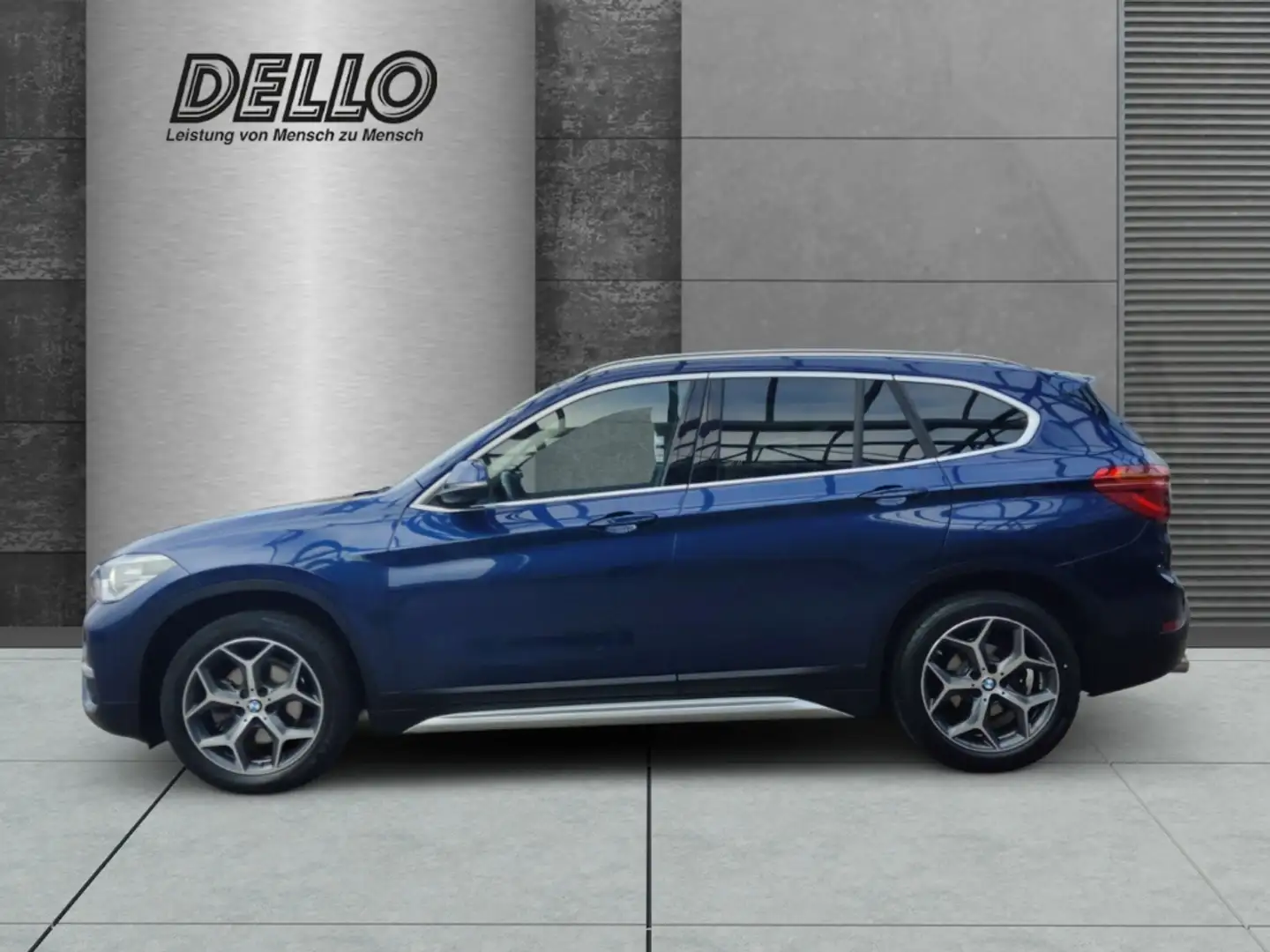 BMW X1 sDrive 18 i xLine AT  Navi Leder LED El. Heckklapp Bleu - 2