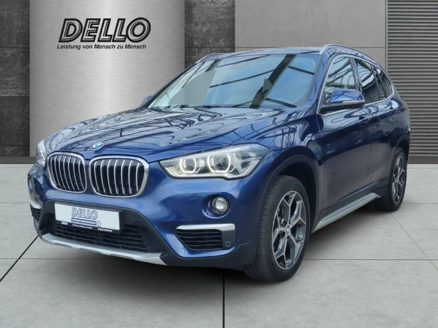 BMW X1 sDrive 18 i xLine AT  Navi Leder LED El. Heckklapp Bleu - 1