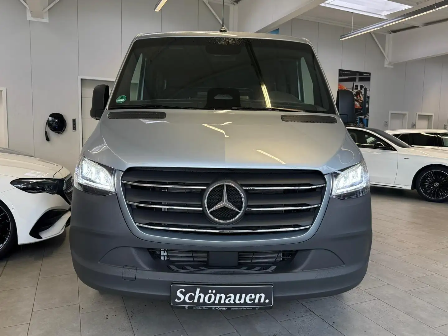Mercedes-Benz Sprinter 317 CDI Tourer PRO LED+AHK3,5+E-SCHIEBE Silber - 2