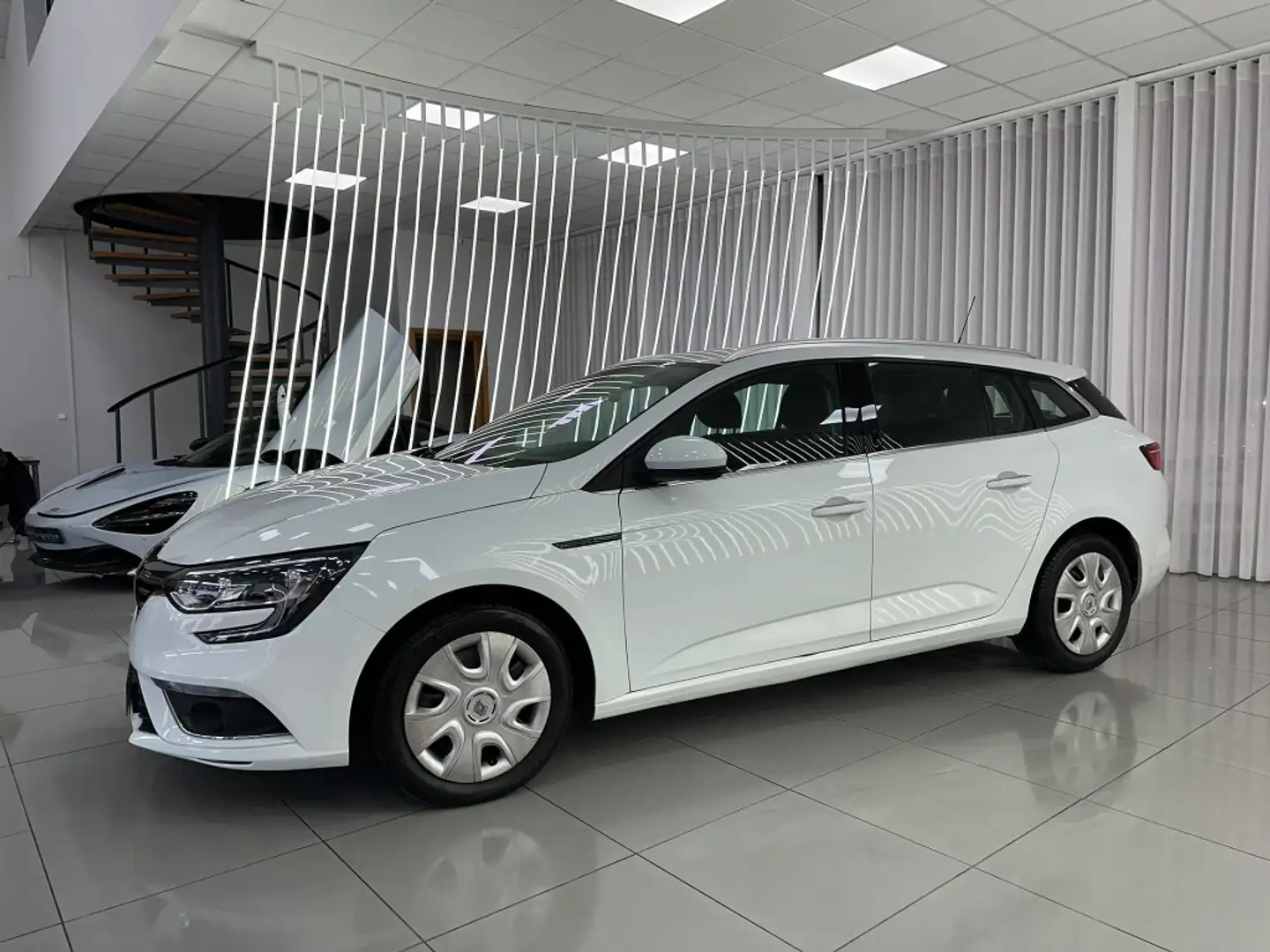 Renault Megane S.T. 1.5dCi Blue Business 85kW Blanco - 2