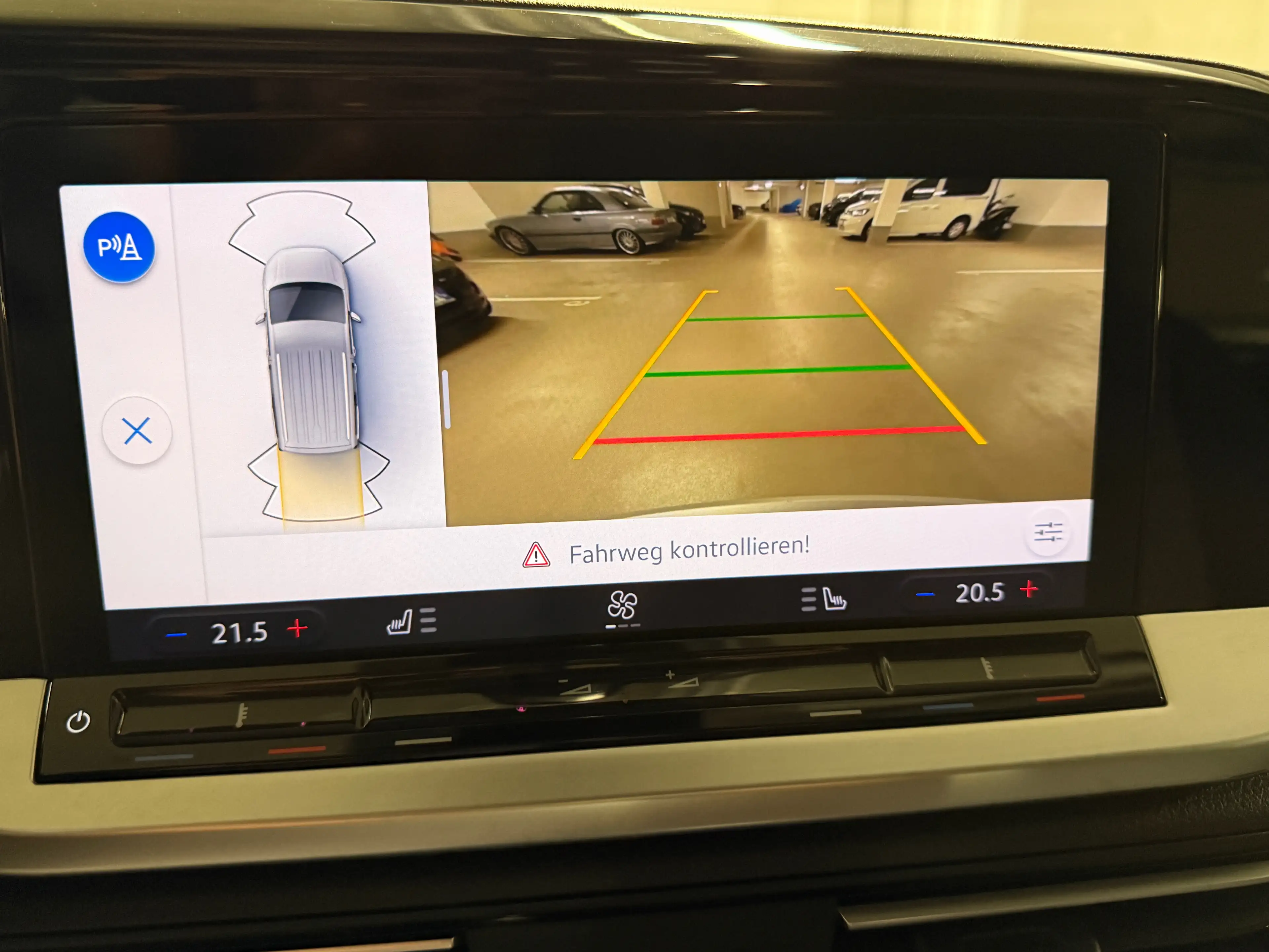 Ford Tourneo Connect 2.0 Ecoblue Titanium Automatik*PDC* — photo 18