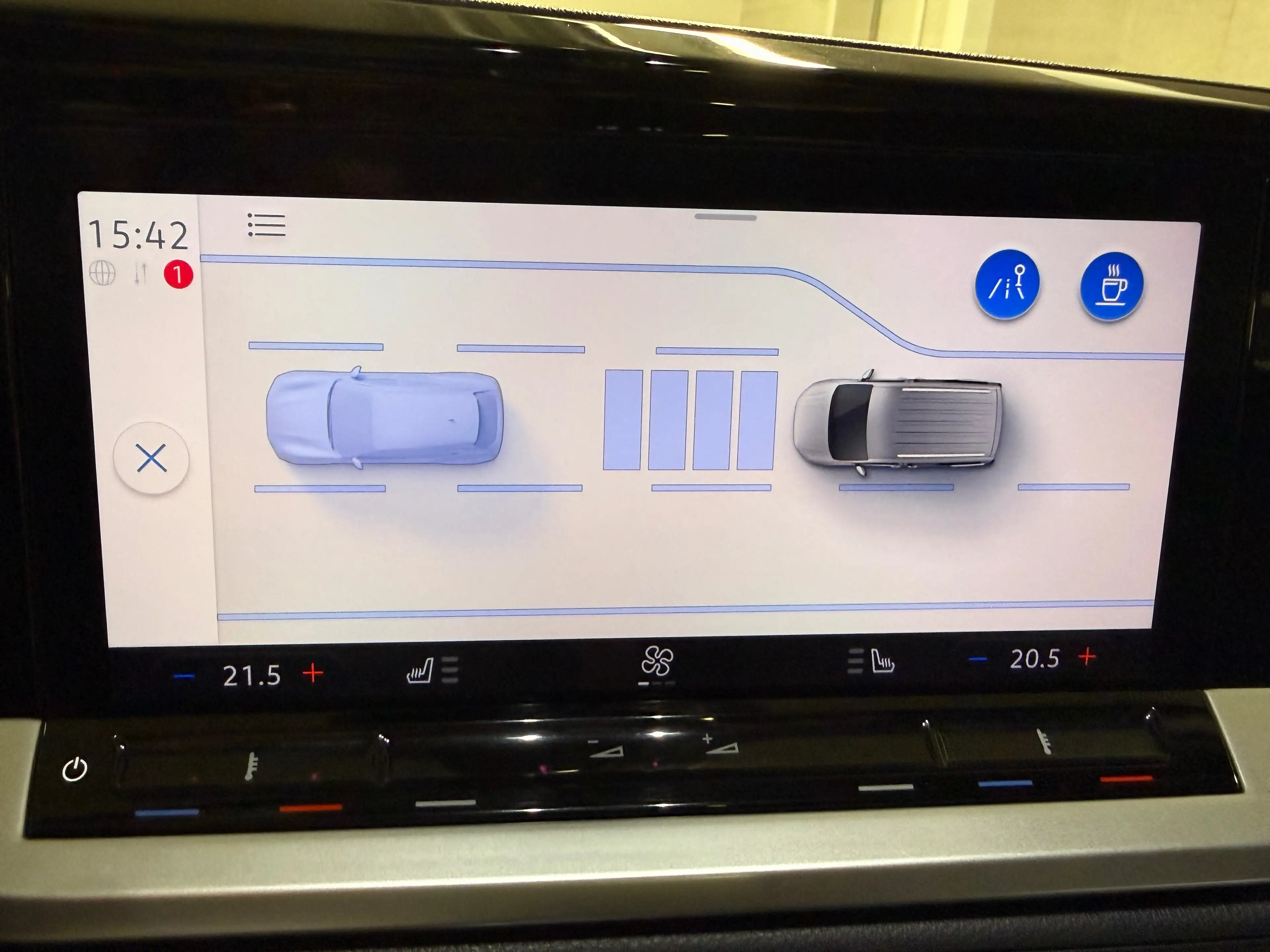 Ford Tourneo Connect 2.0 Ecoblue Titanium Automatik*PDC* — photo 22