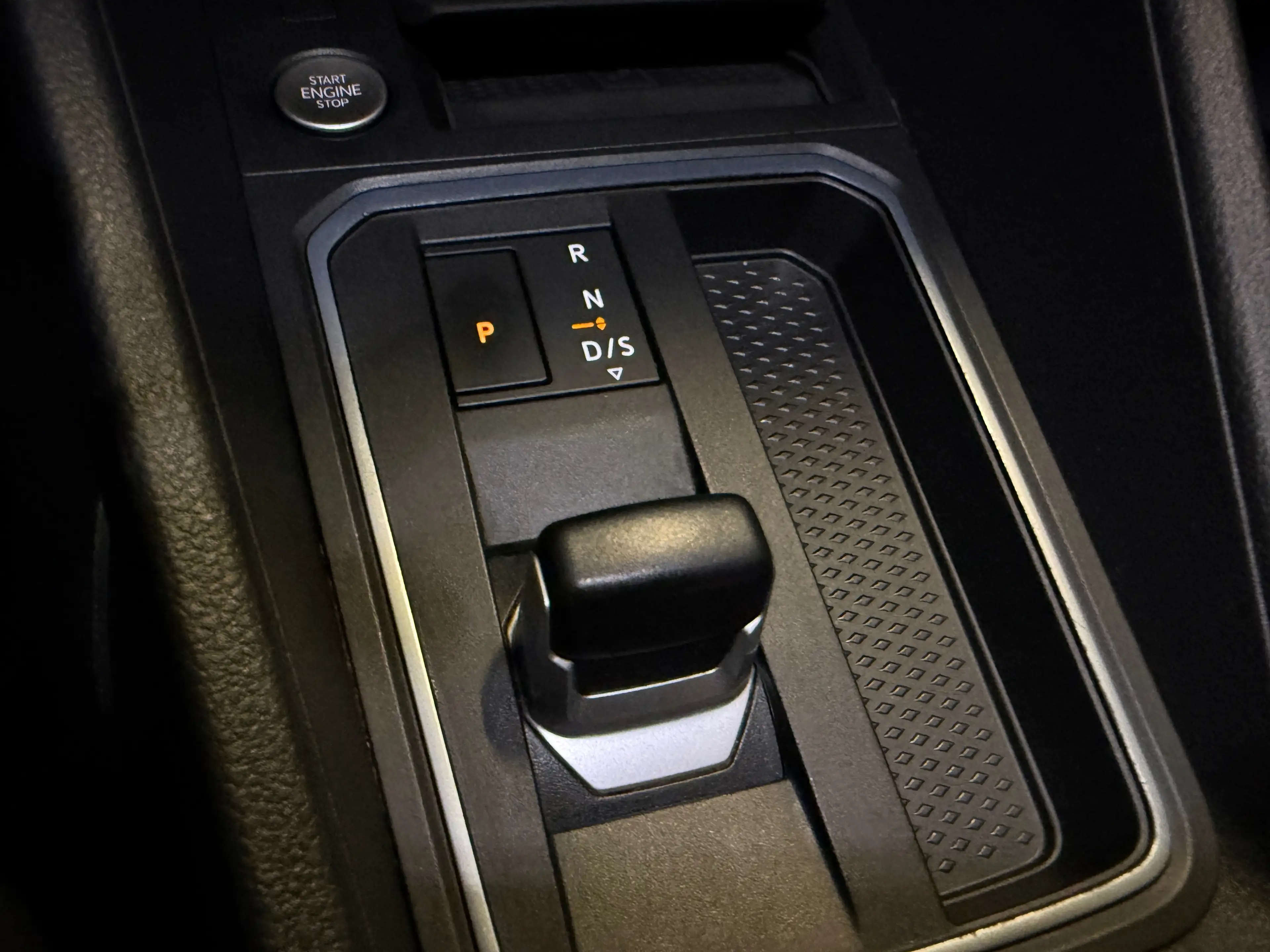 Ford Tourneo Connect 2.0 Ecoblue Titanium Automatik*PDC* — photo 20