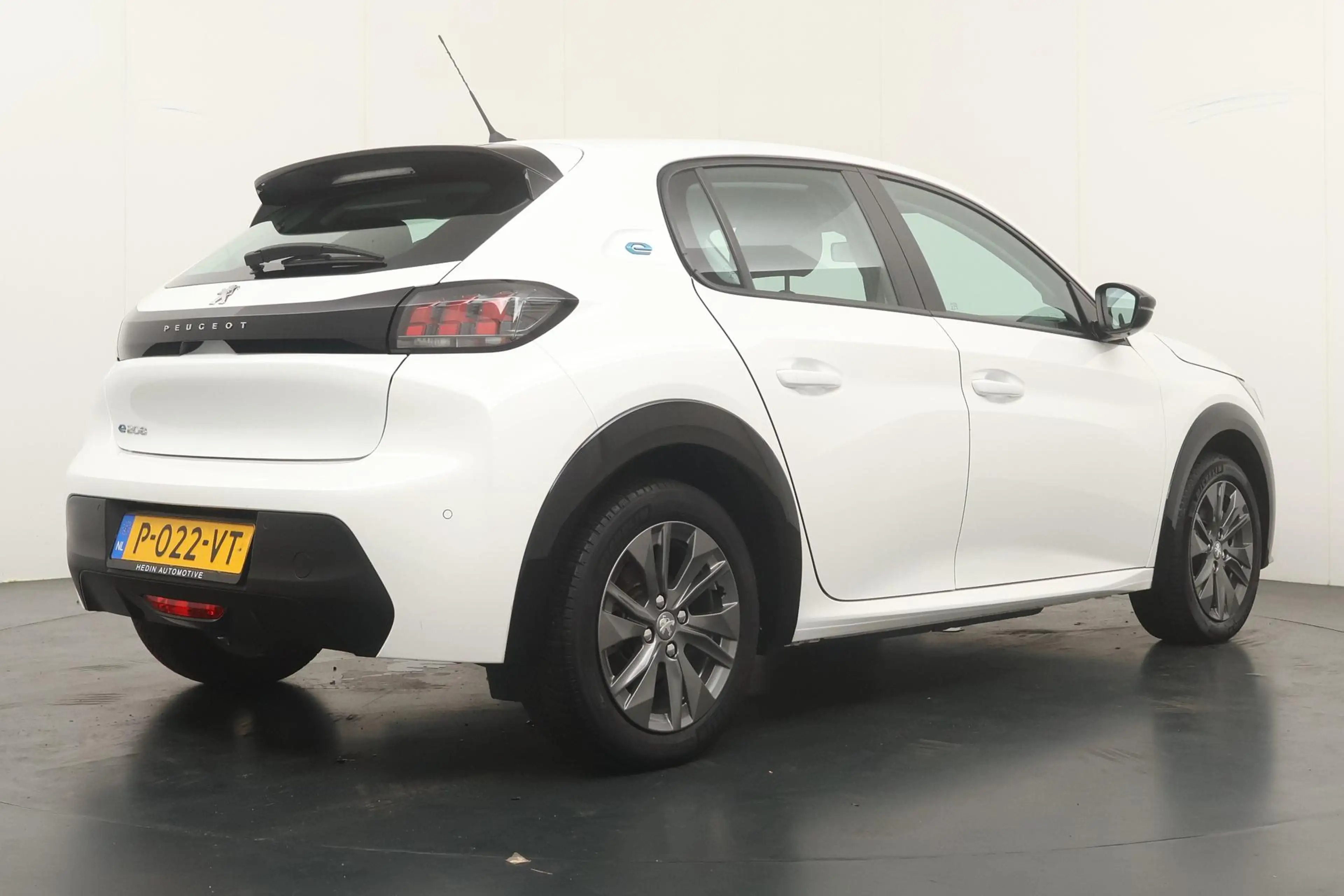 Peugeot e-208 EV Active Pack 50 kWh | All Season Banden | Apple — photo 2