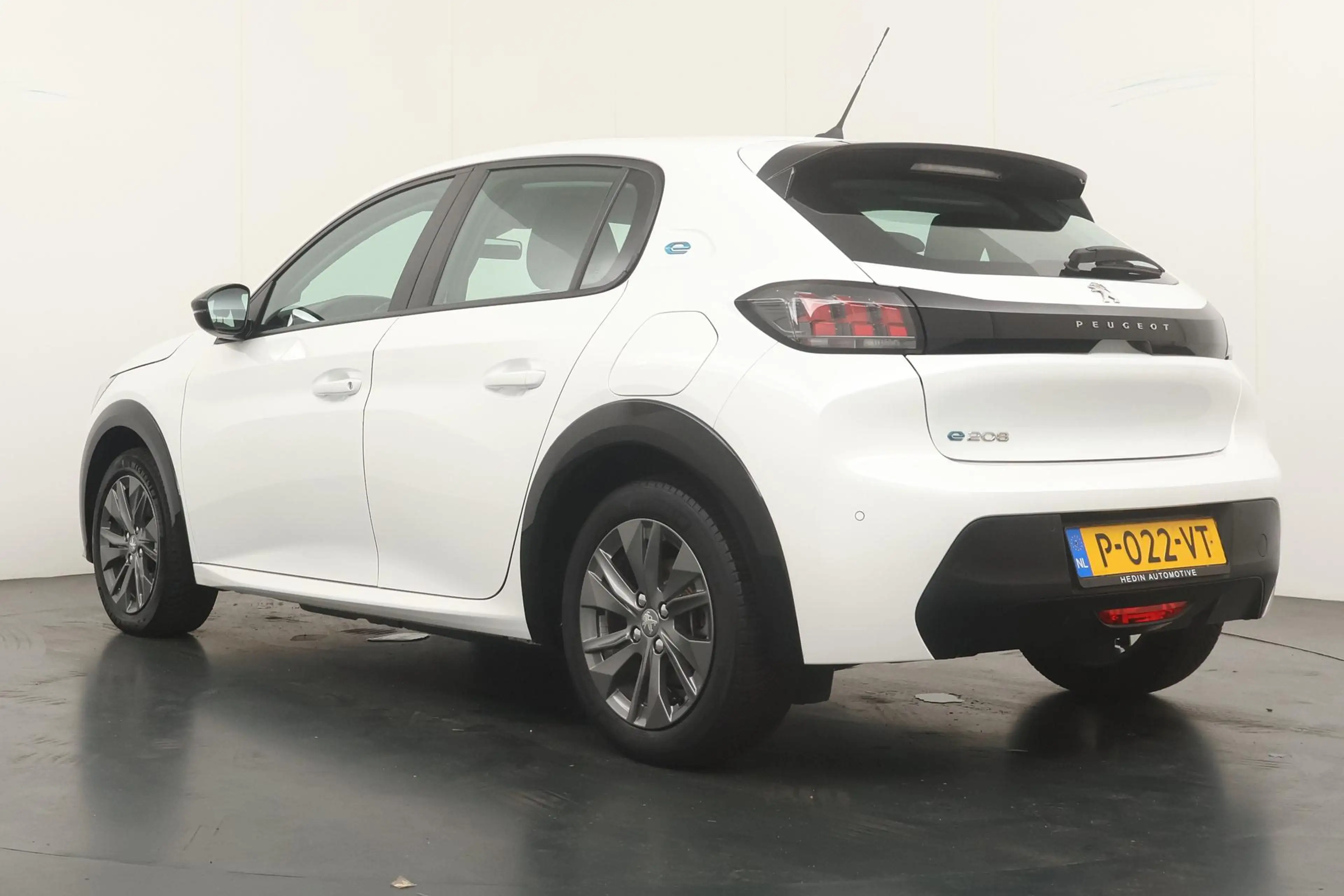 Peugeot e-208 EV Active Pack 50 kWh | All Season Banden | Apple — photo 10
