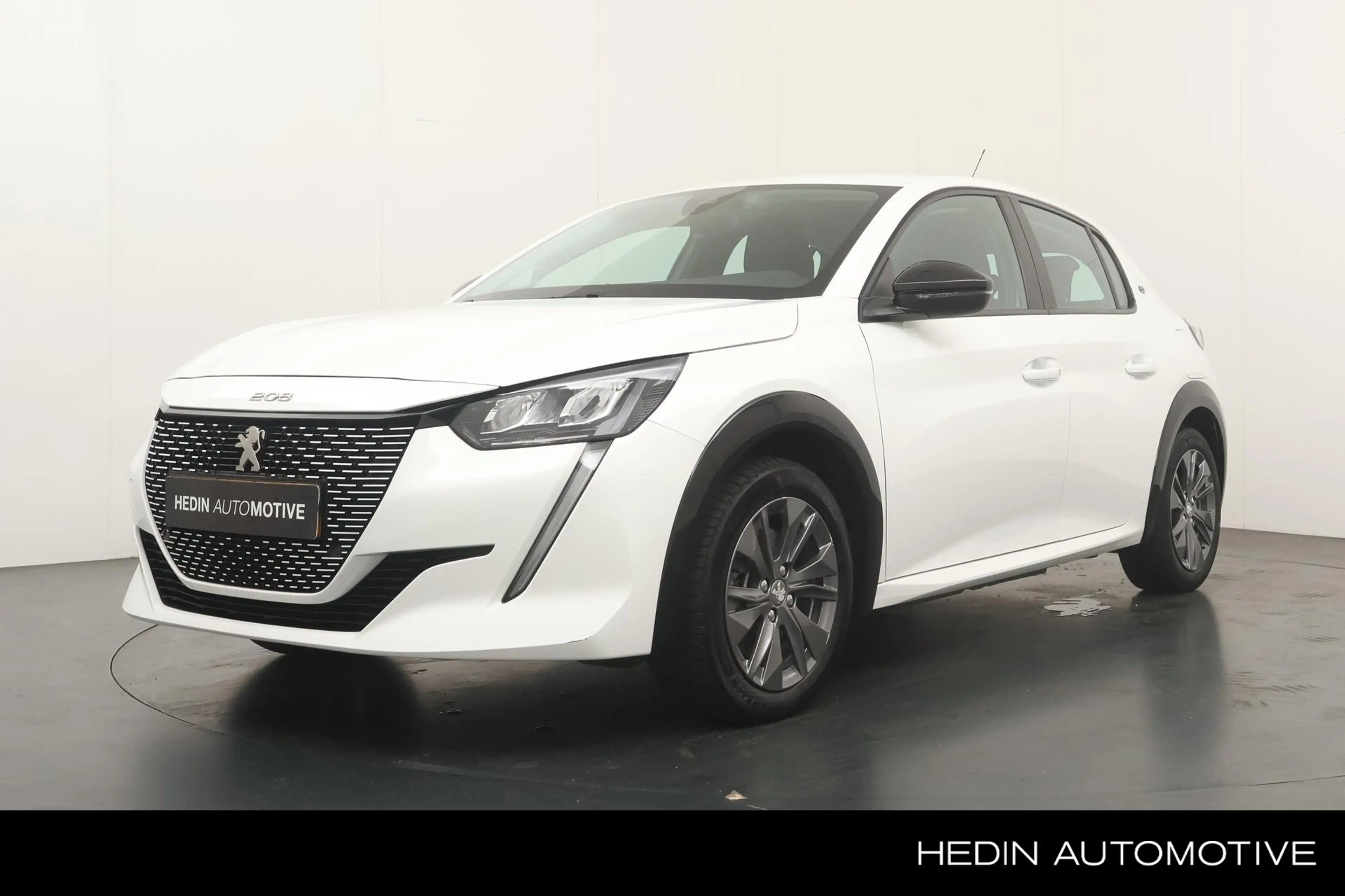 Peugeot e-208 EV Active Pack 50 kWh | All Season Banden | Apple