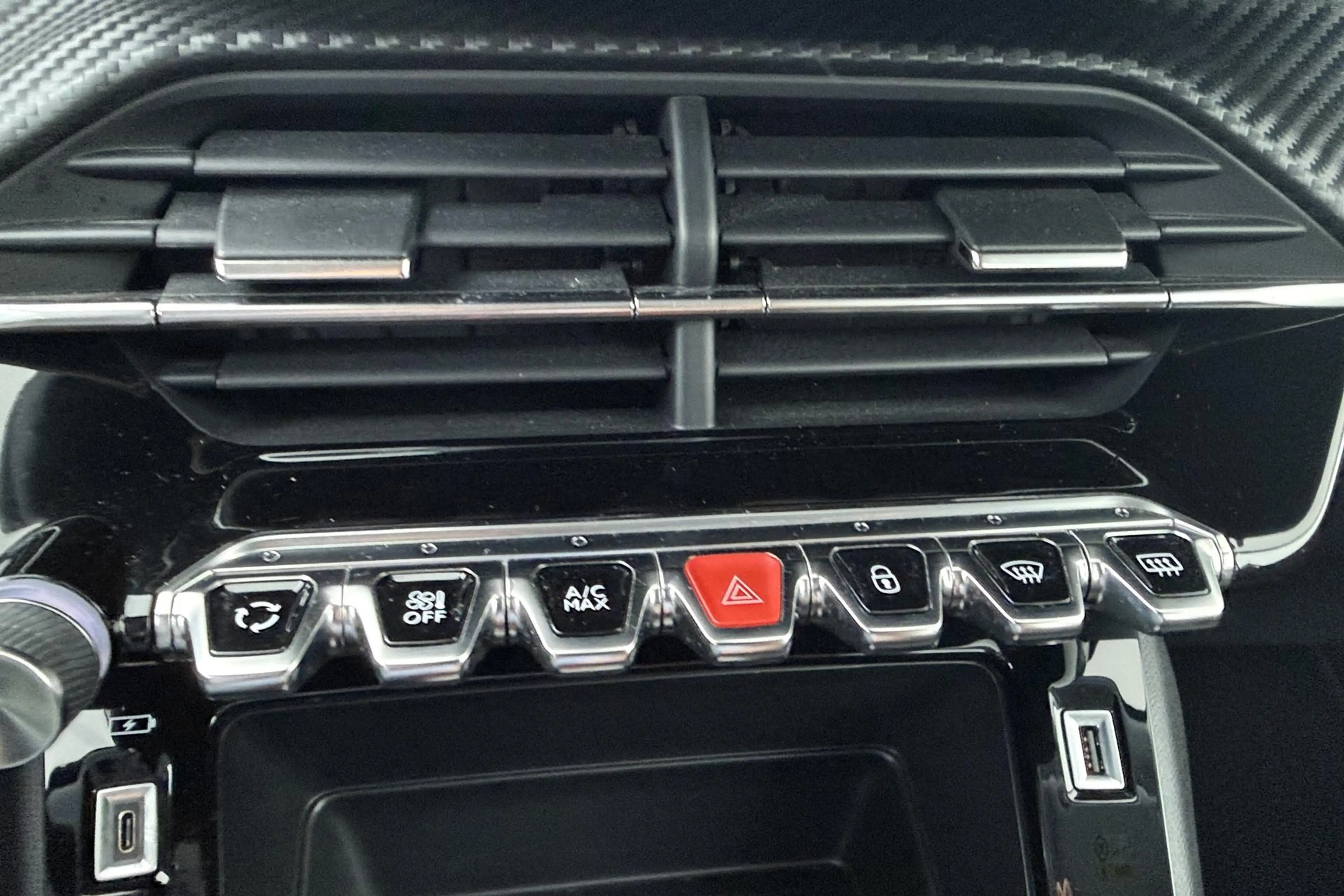 Peugeot e-208 EV Active Pack 50 kWh | All Season Banden | Apple — photo 7