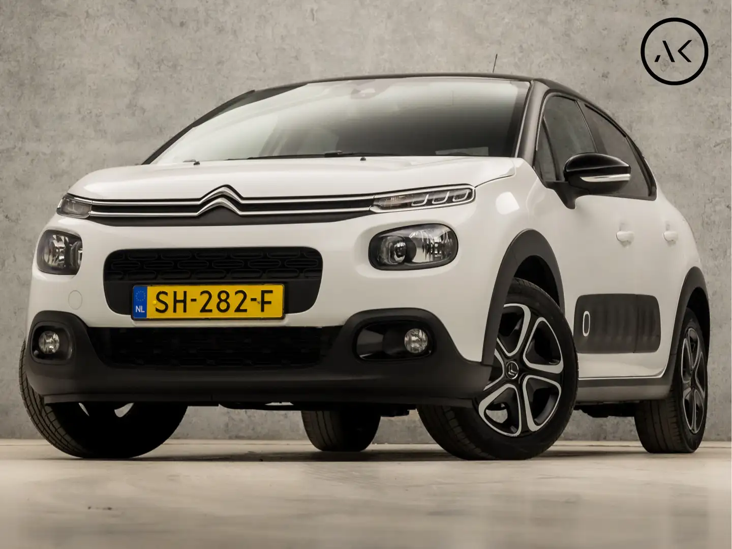 Citroen C3 1.2 PureTech Shine Sport (APPLE CARPLAY, GROOT NAV Wit - 1
