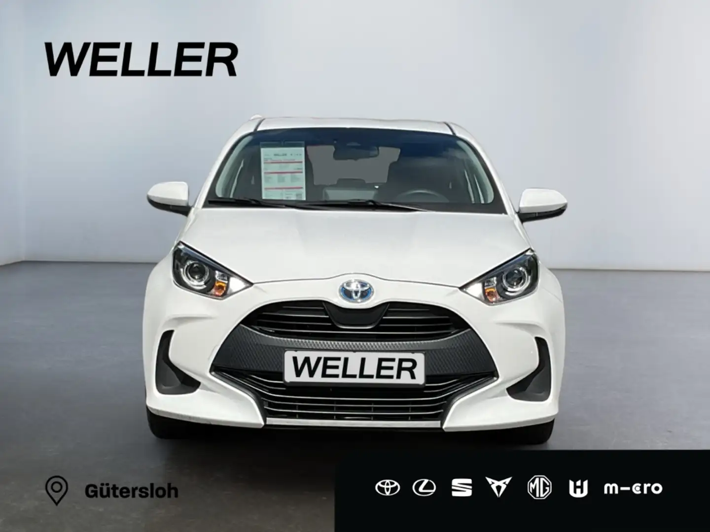 Toyota Yaris Hybrid 1.5 Business Edition *ACC*Navi*CAM* Wit - 2