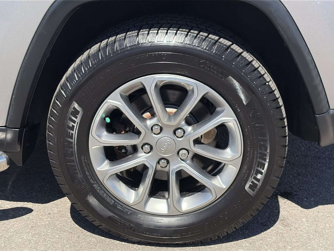 used 2016 Jeep Grand Cherokee car, priced at $19,999