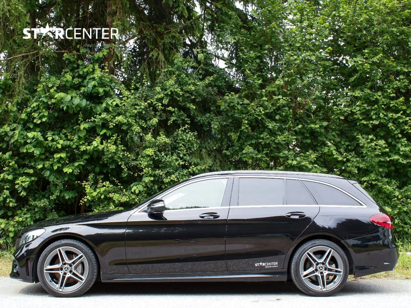 Mercedes-Benz C 220 d 4Matic T-Modell AMG Line Schwarz - 2