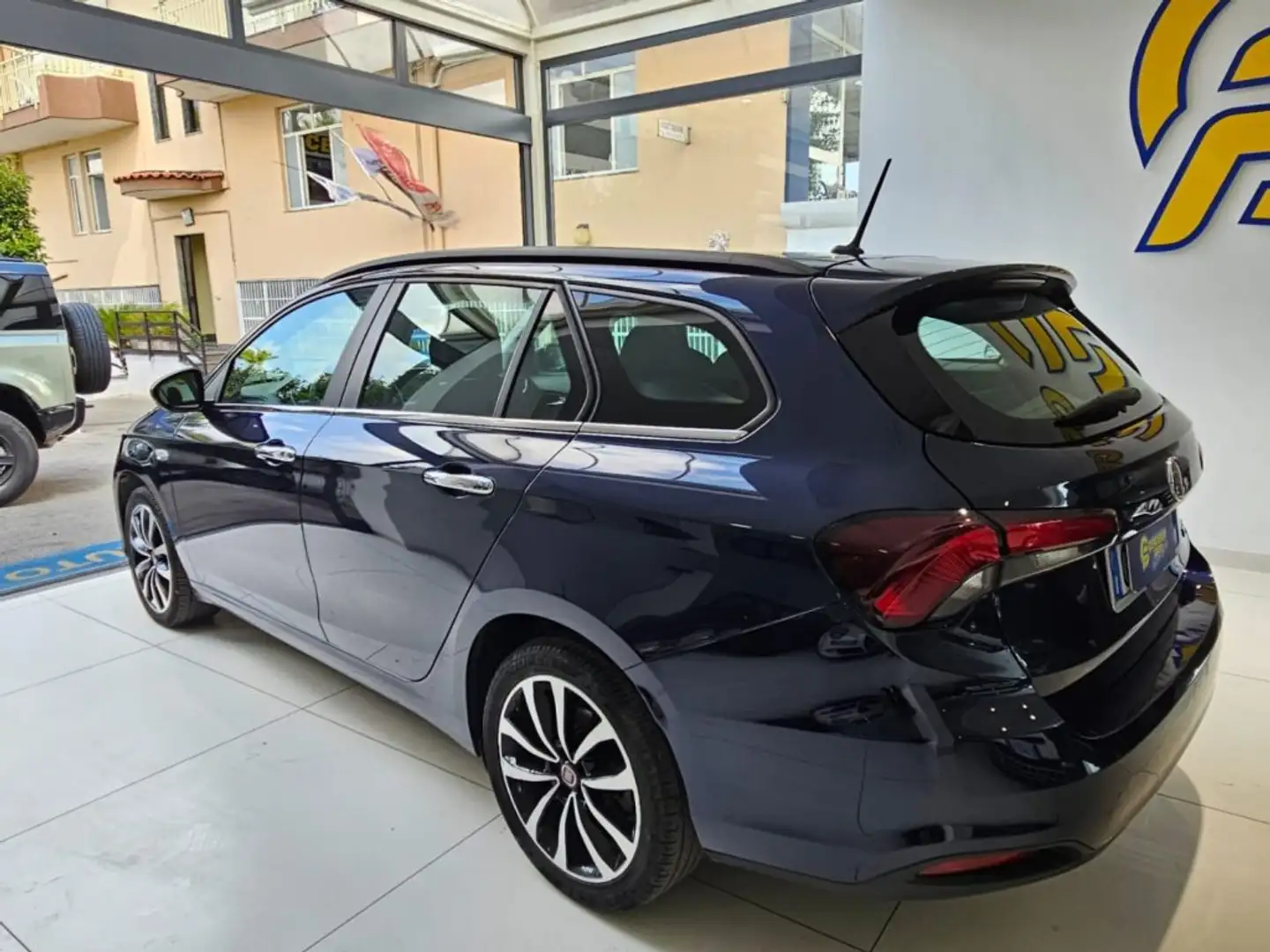 Fiat Tipo 1.6 Mjt S&S SW  Lounge tua da €169 Blu/Azzurro - 2