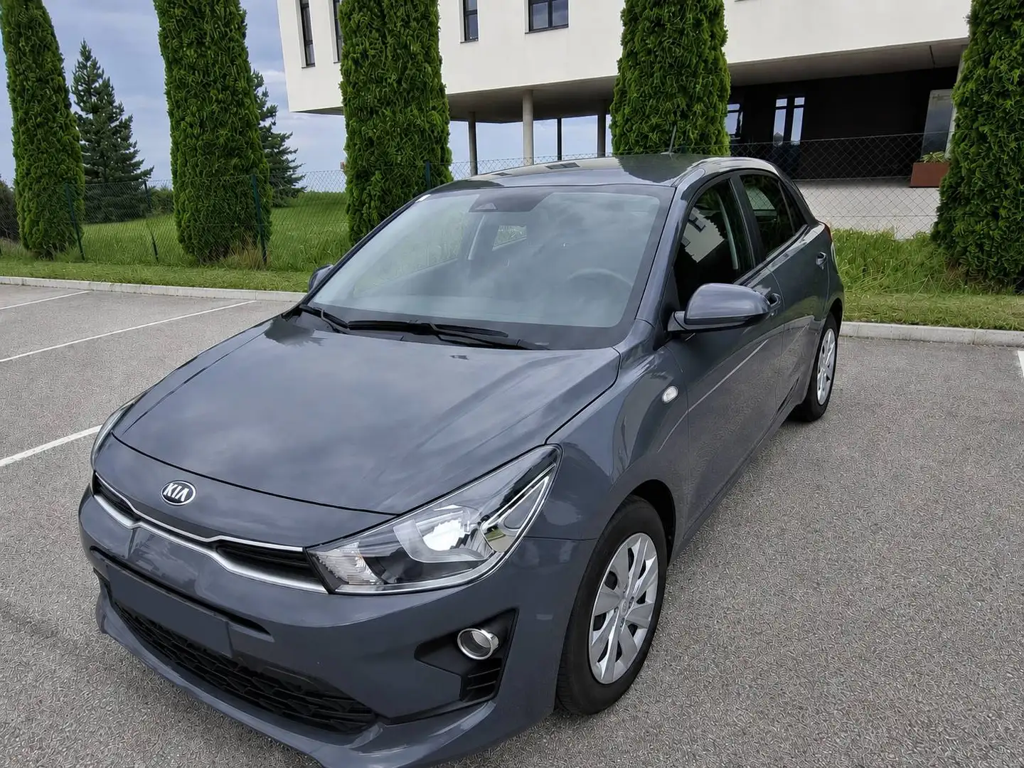 Kia Rio Rio 1,2 DPI Titan ISG Titan Grau - 1
