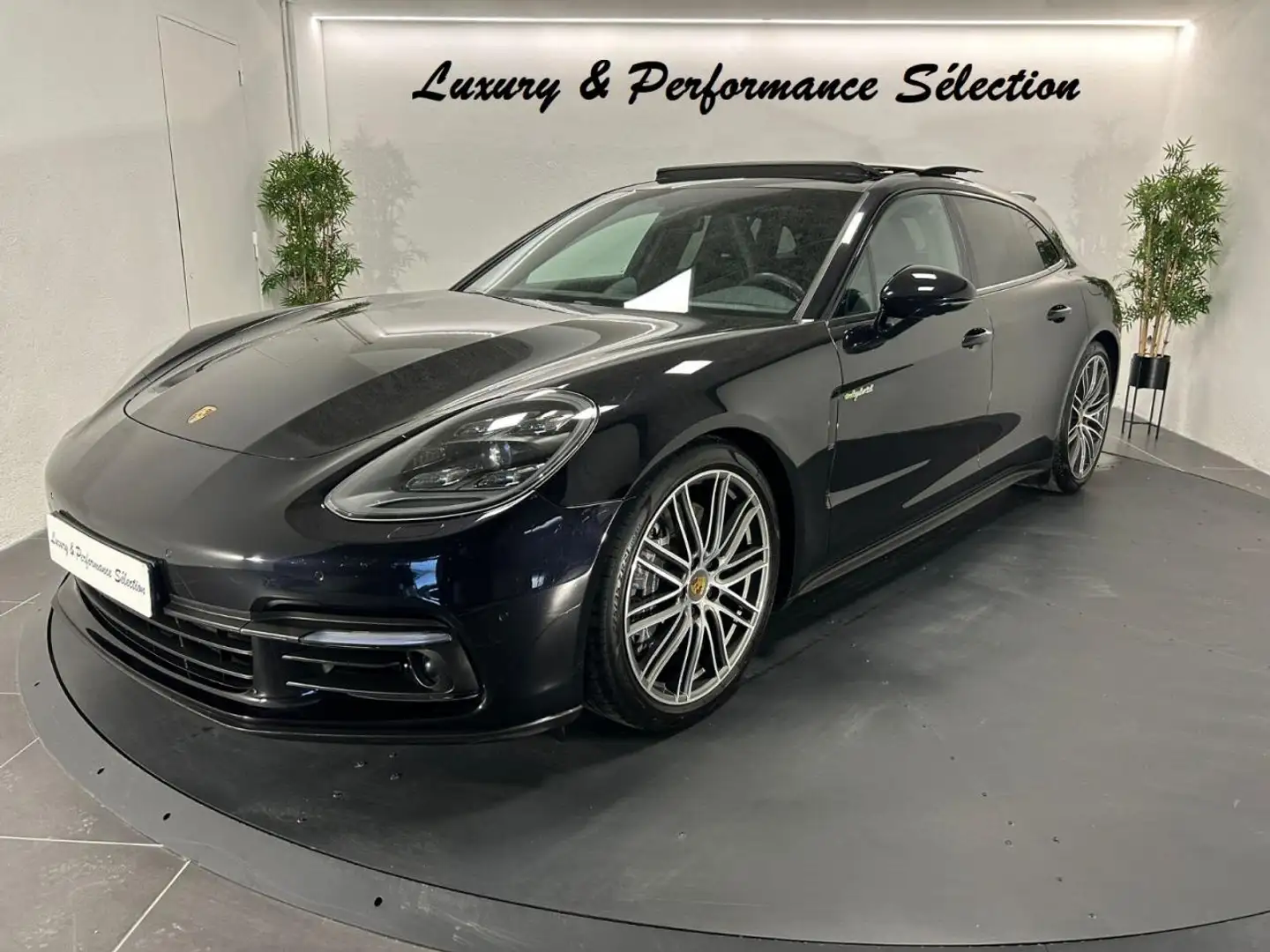 Porsche Panamera Sport Turismo 4 E-HYBRID 462ch - Origine FR - Entretien concession - Options+++ Noir - 1