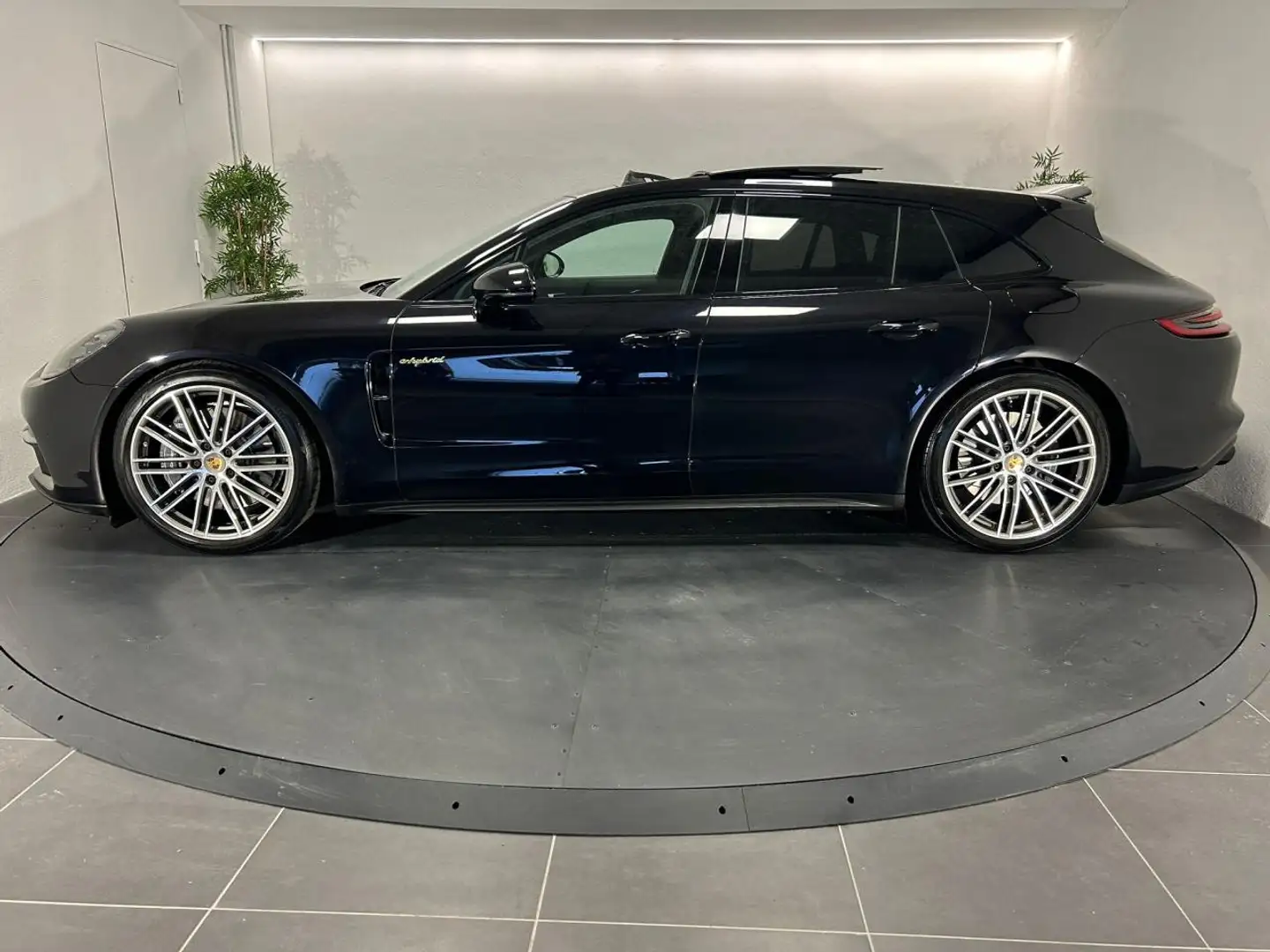 Porsche Panamera Sport Turismo 4 E-HYBRID 462ch - Origine FR - Entretien concession - Options+++ Noir - 2