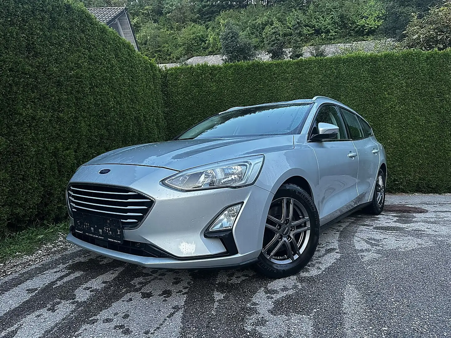 Ford Focus 1.5Tdci EcoBlue Trend Edition Silber - 1