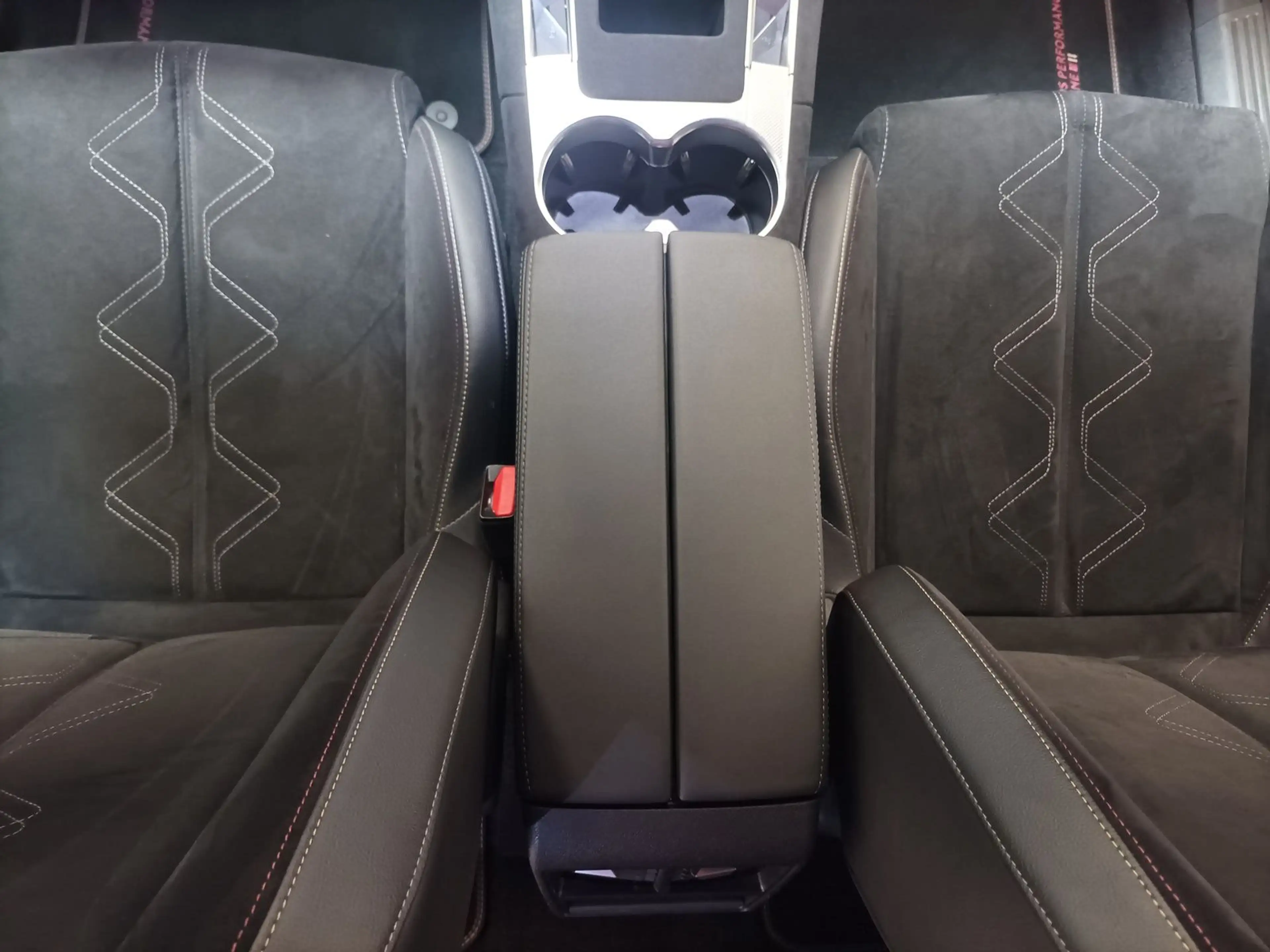 DS Automobiles DS 7 Crossback 7 1.5 BlueHDi Performance Line|CAM|LED|V Cockpit — photo 14