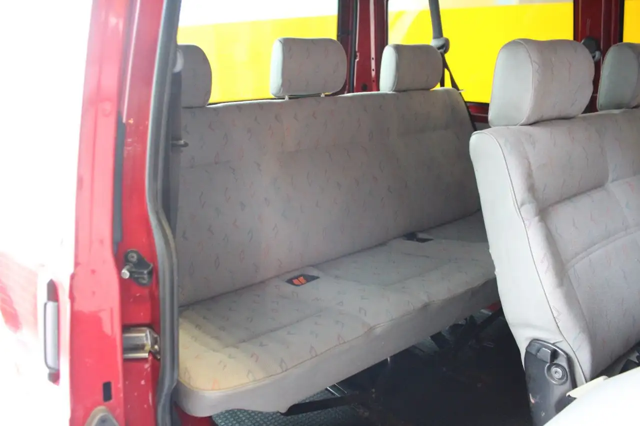 Volkswagen T4 Caravelle 2,5-l-Diesel TDI 65kW 8sitzer, foto 12