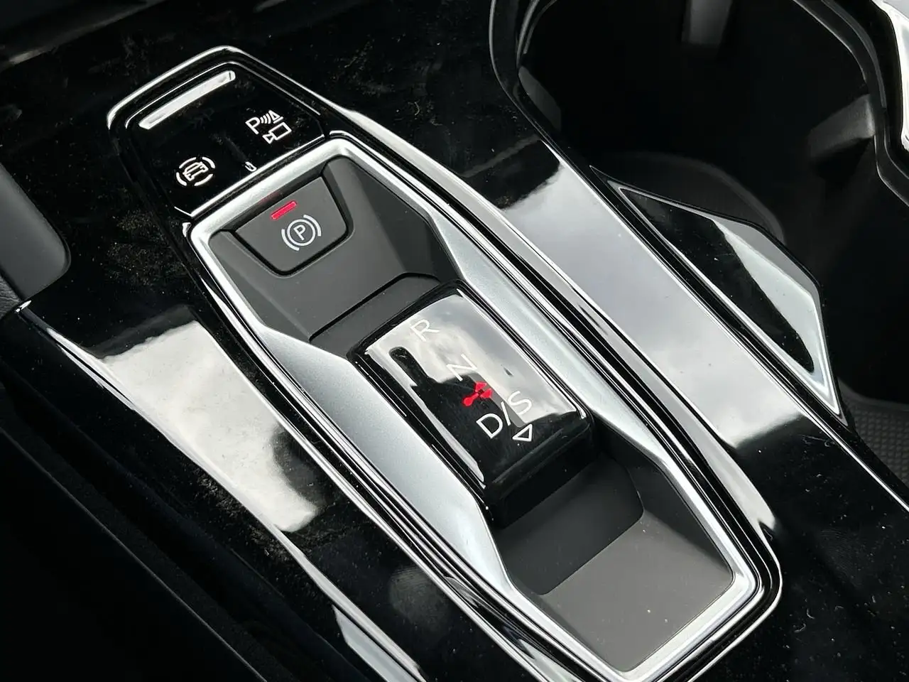 Audi Q5 снимка Audi Q5